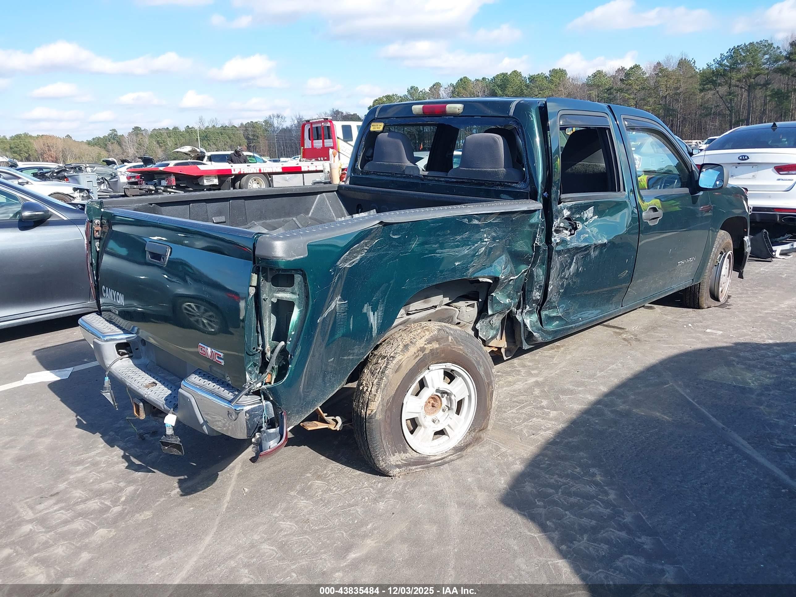 GMC CANYON image 4