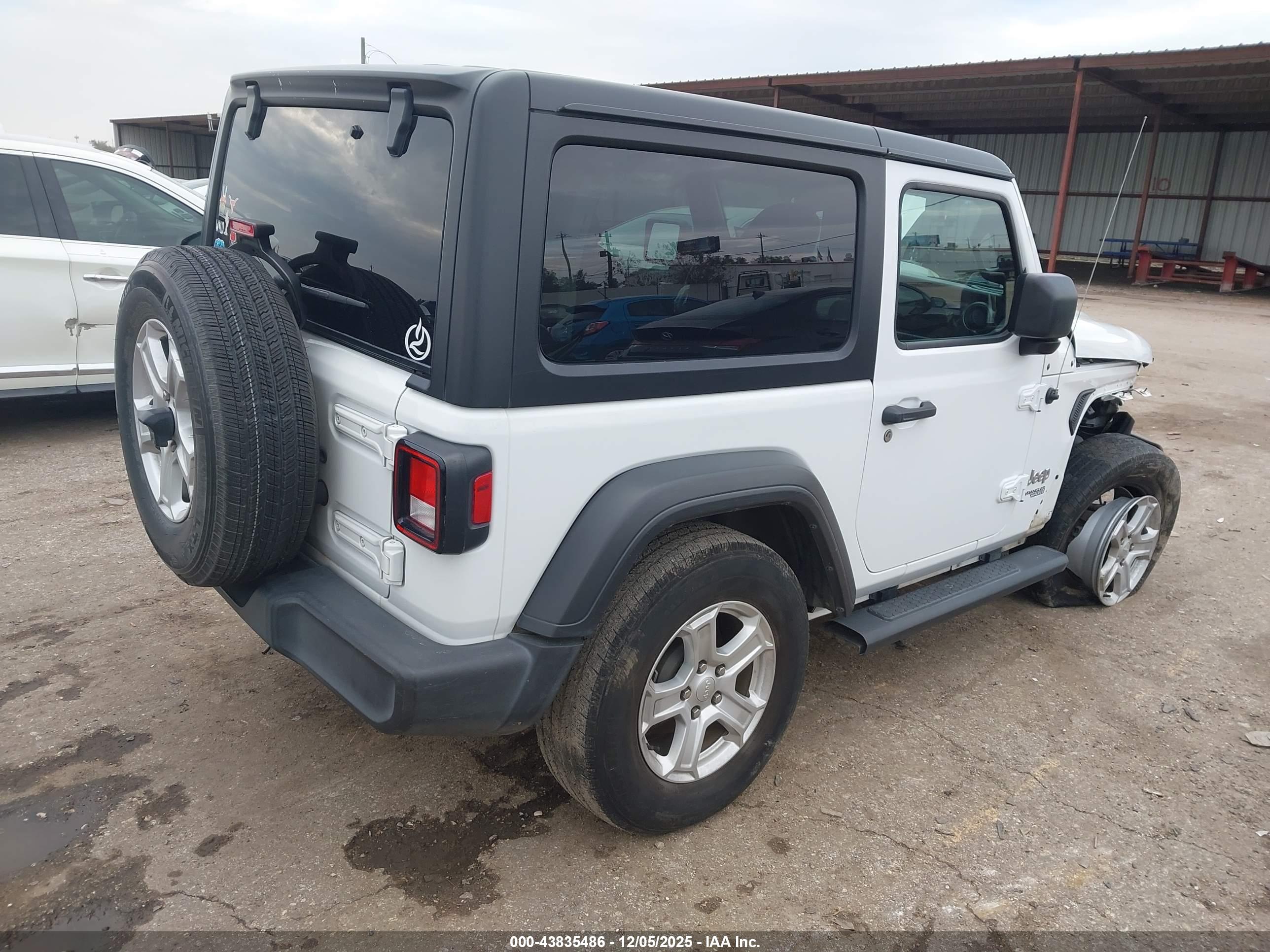 JEEP WRANGLER image 4