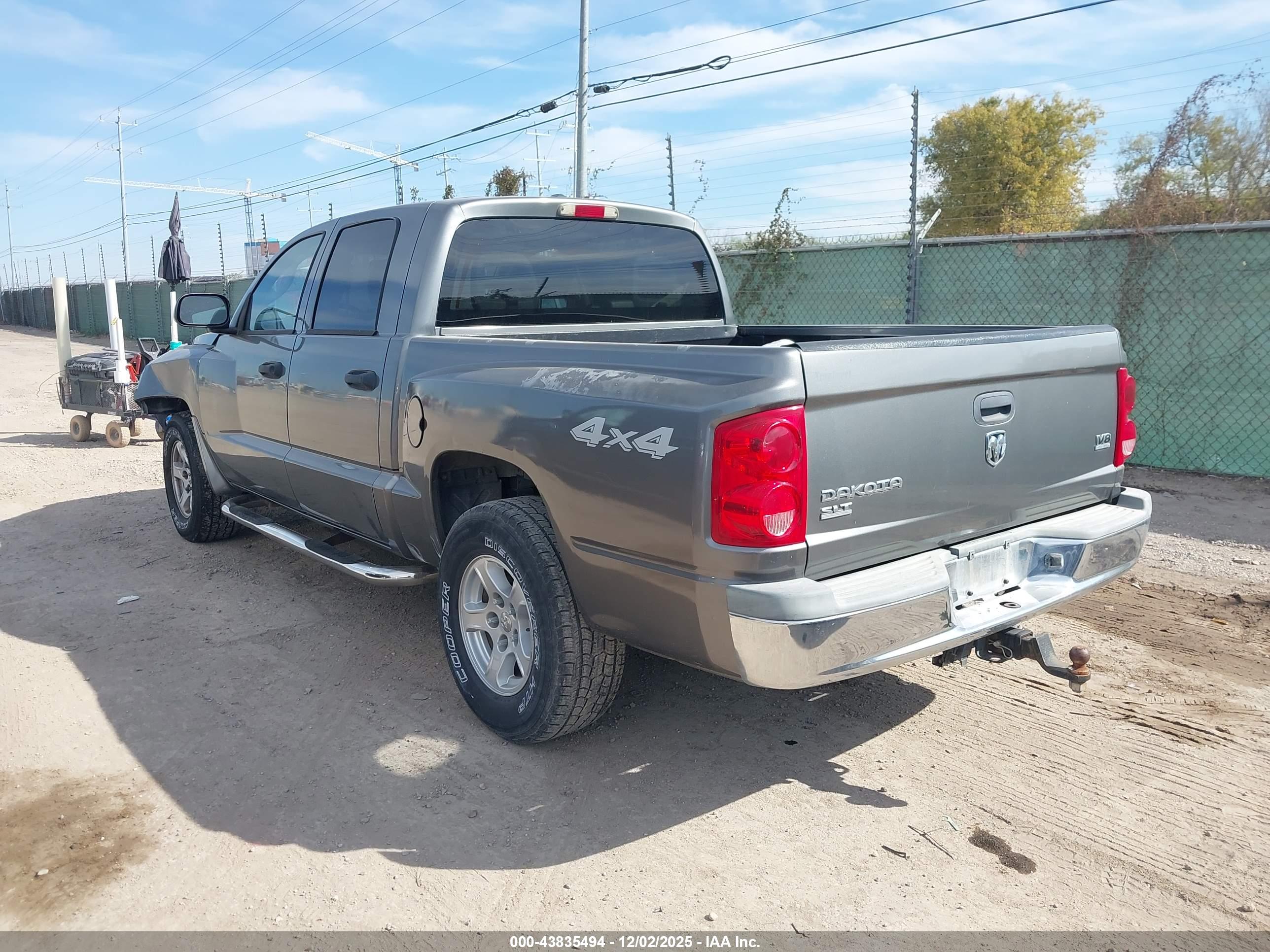 DODGE DAKOTA image 3