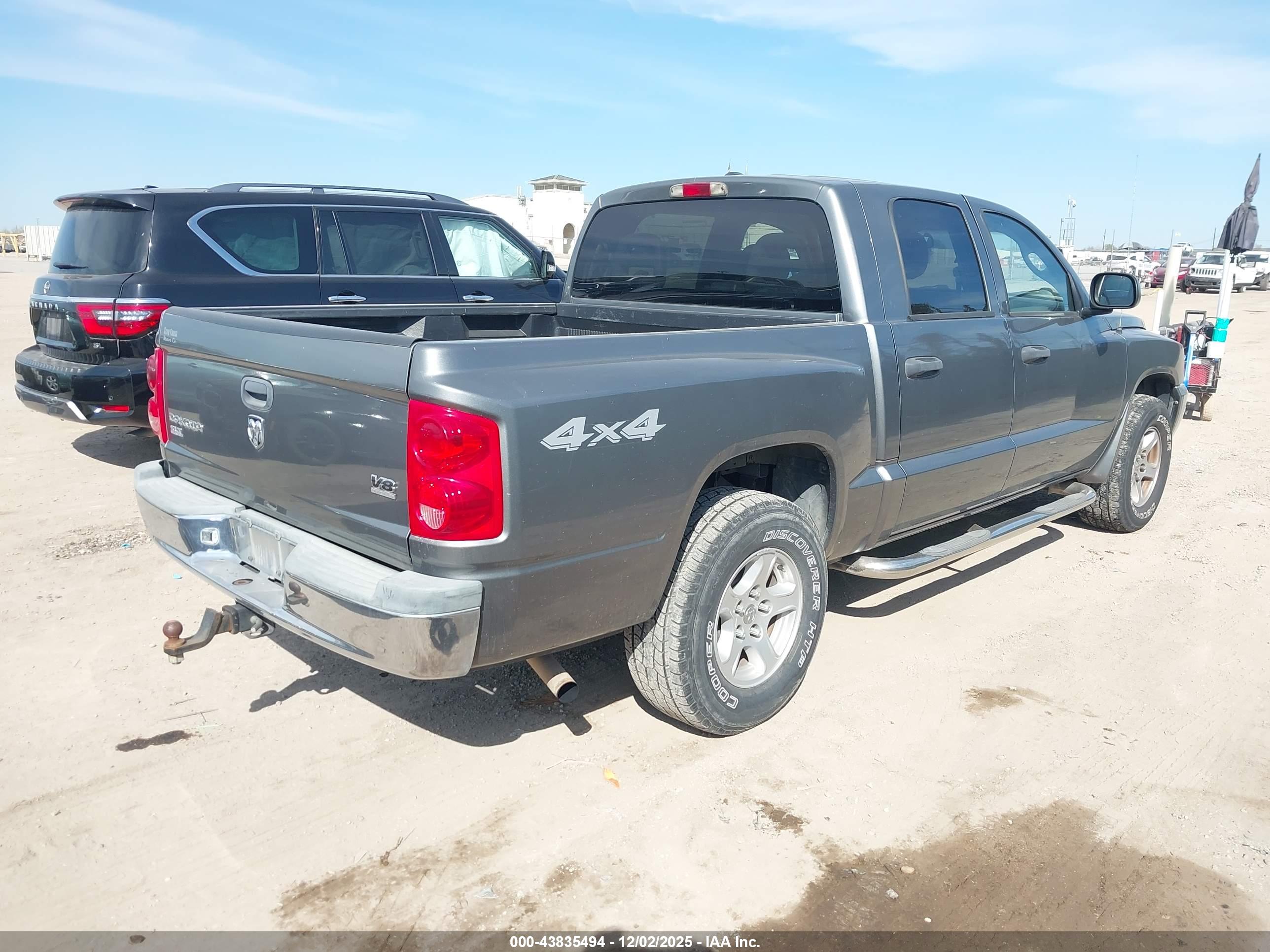 DODGE DAKOTA image 4