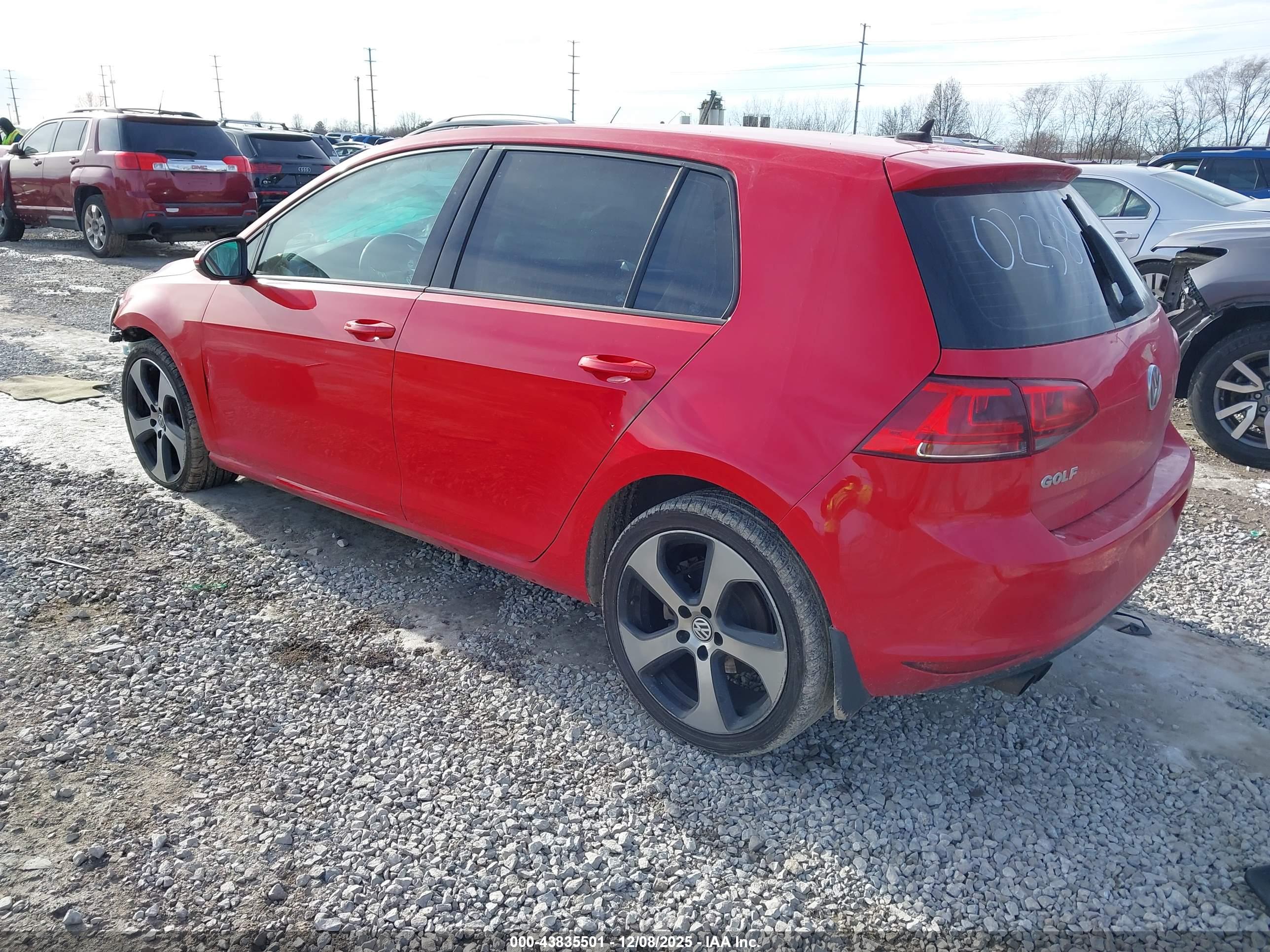 VOLKSWAGEN GOLF image 3