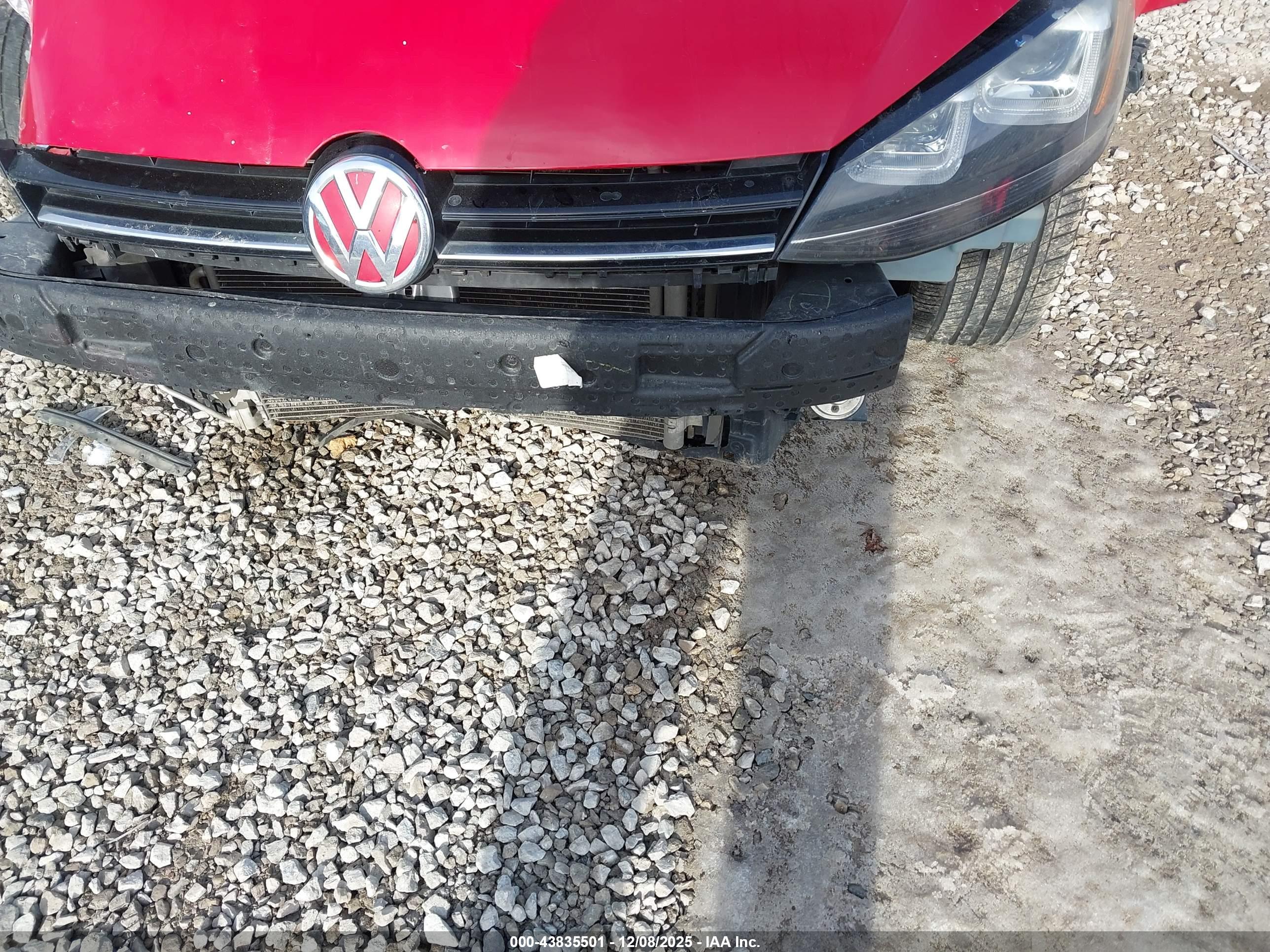 VOLKSWAGEN GOLF image 6