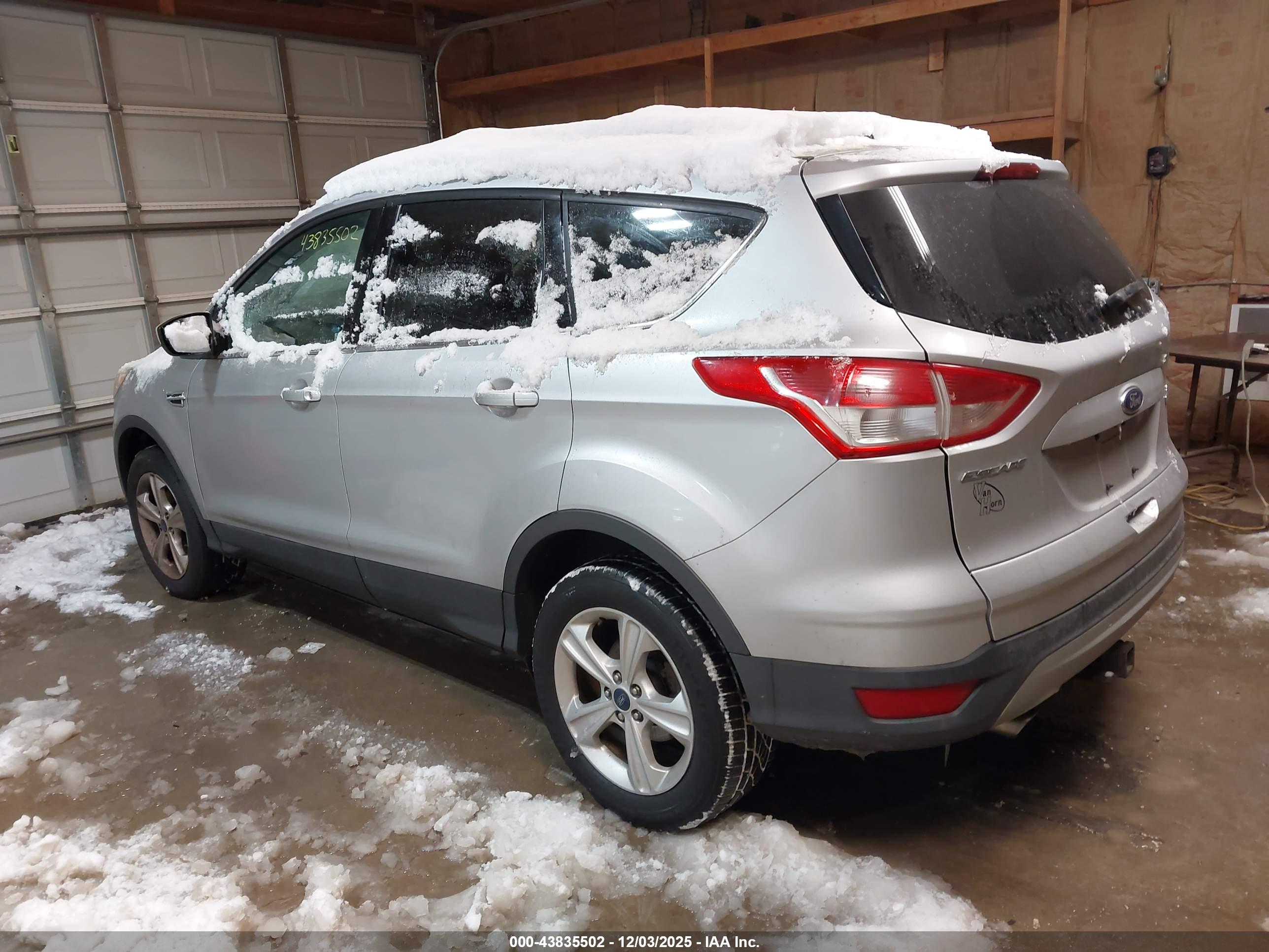 FORD ESCAPE image 3