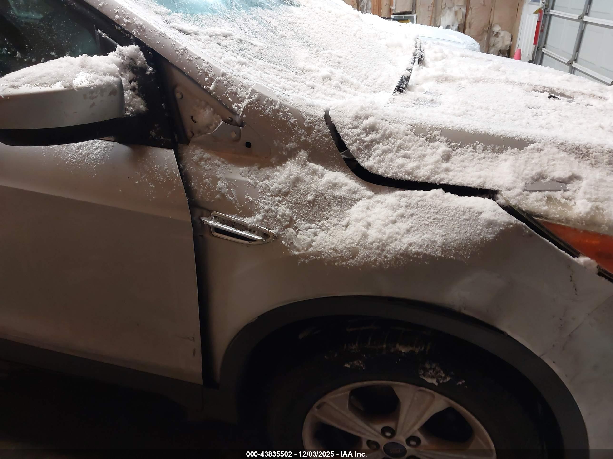FORD ESCAPE image 6