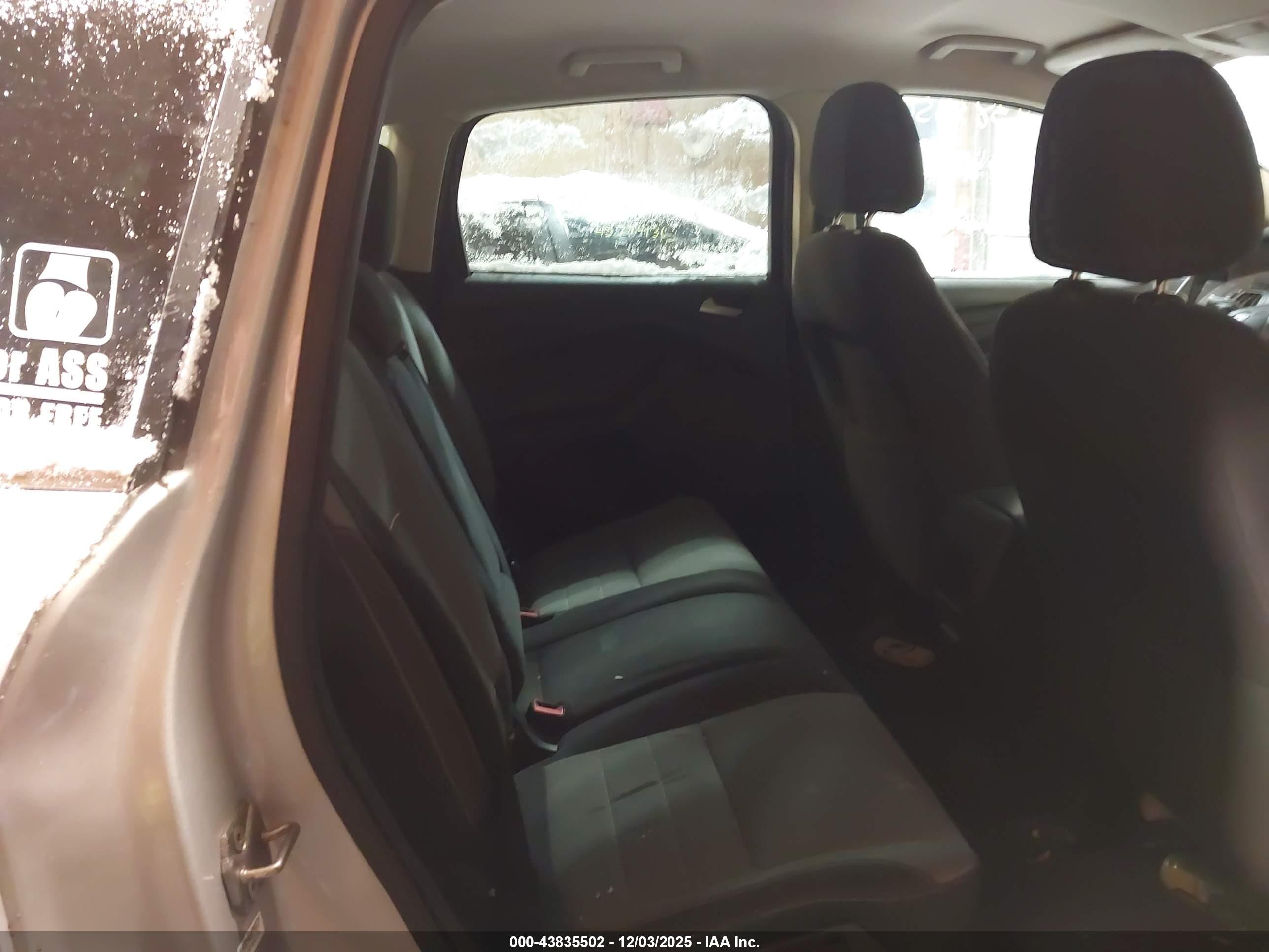 FORD ESCAPE image 8