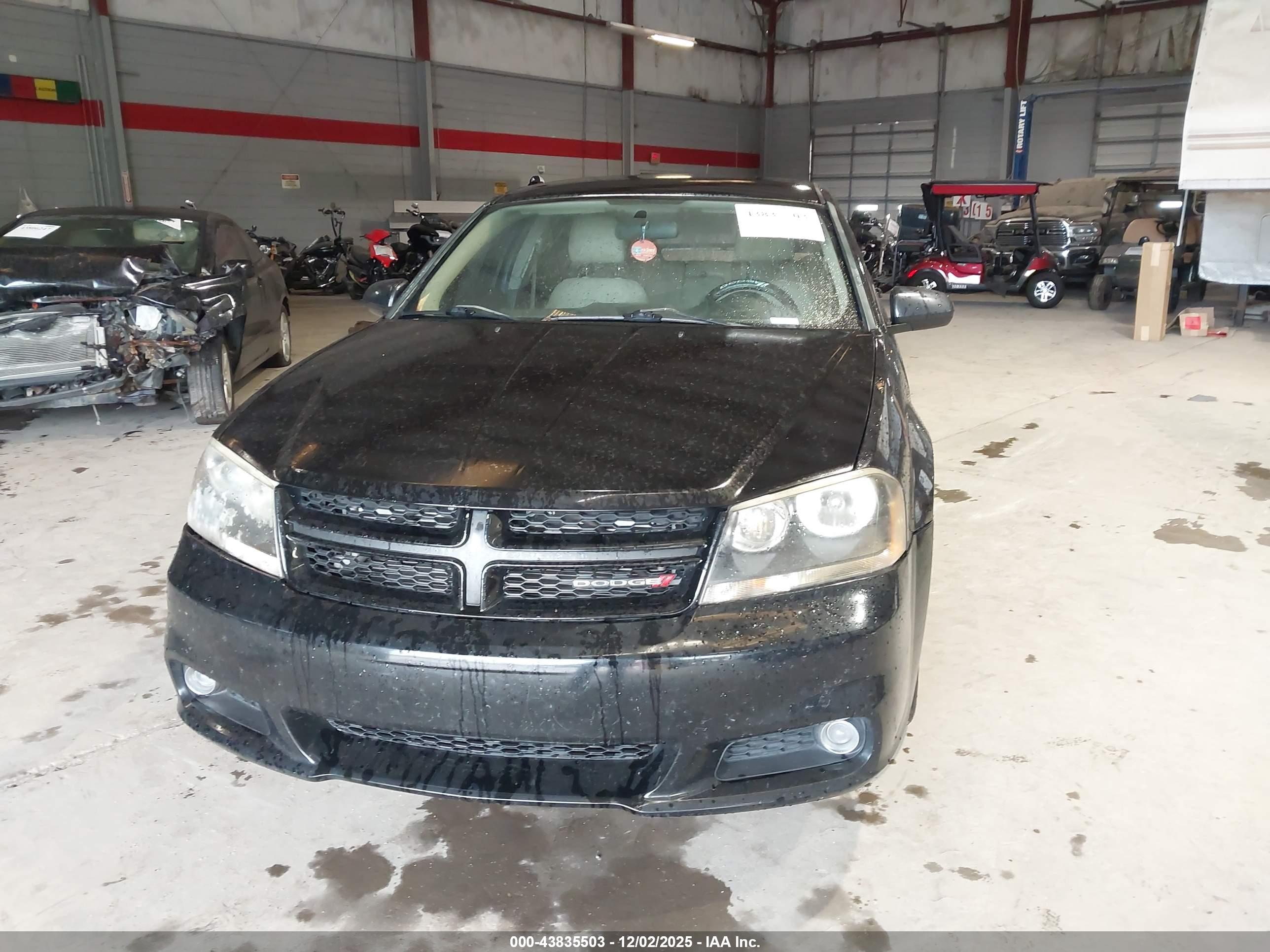 DODGE AVENGER image 6