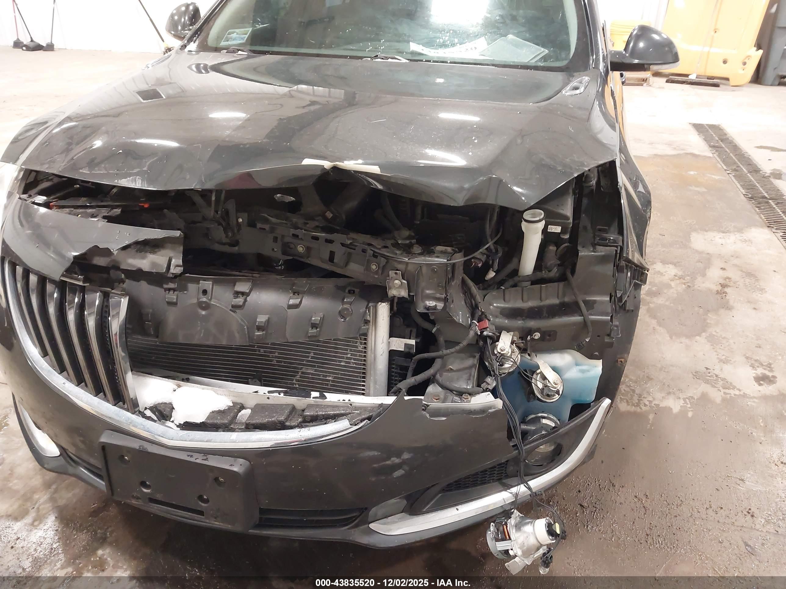 BUICK REGAL image 6