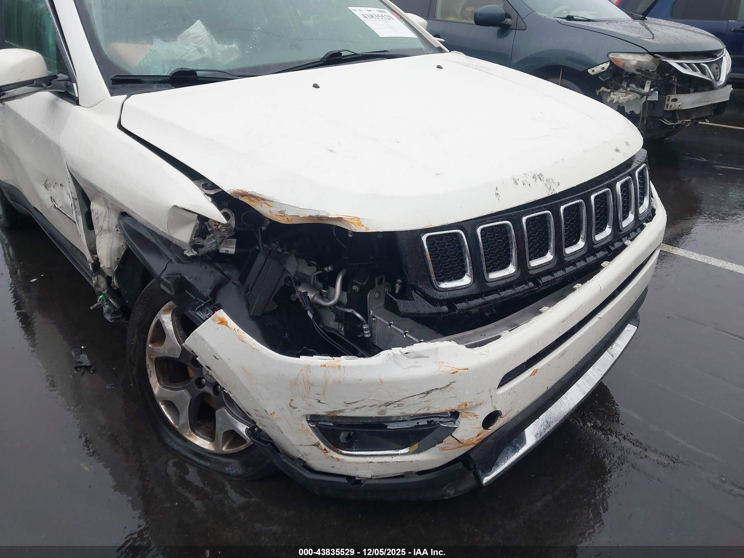 JEEP COMPASS image 6