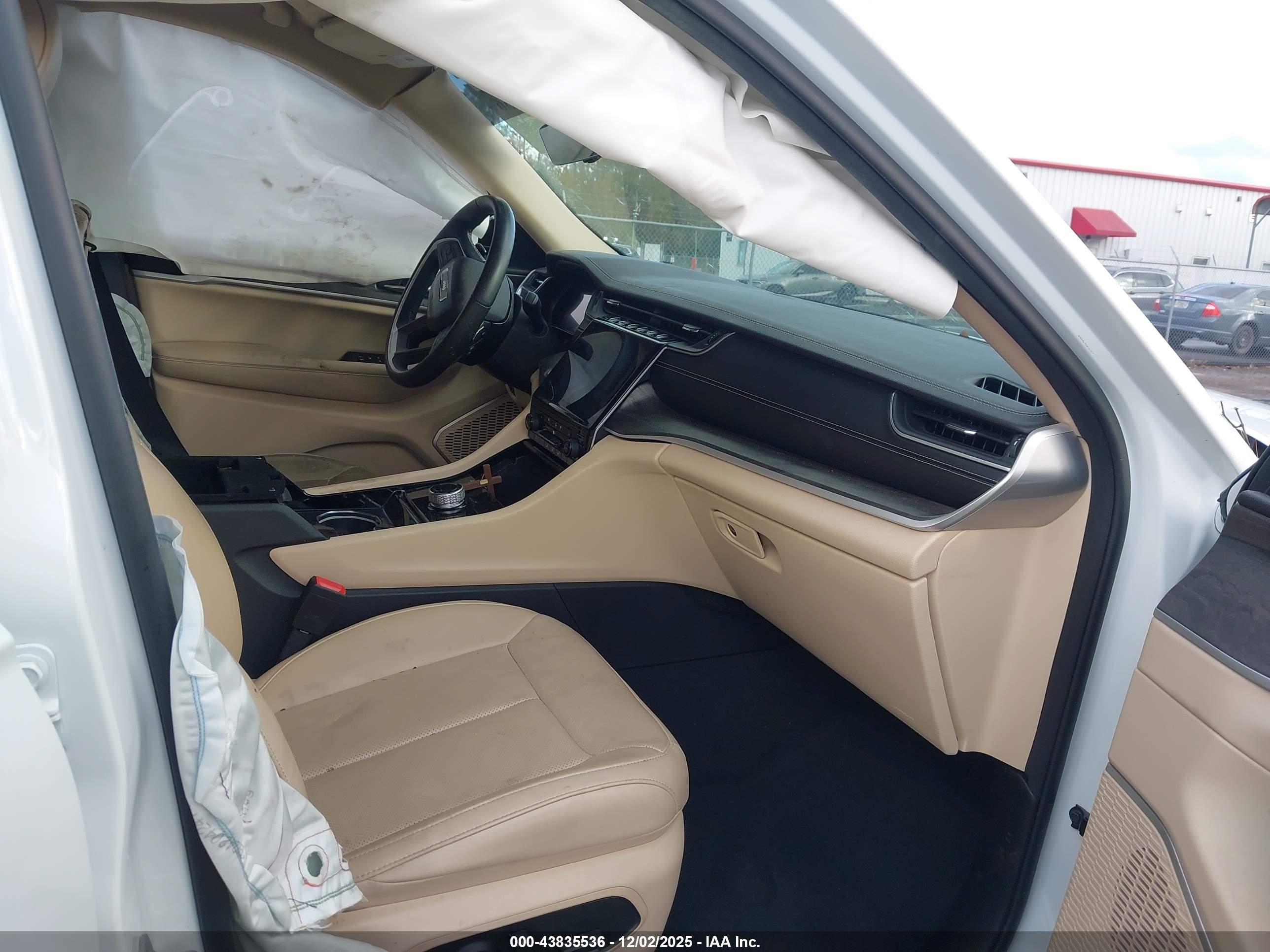 JEEP GRAND image 5