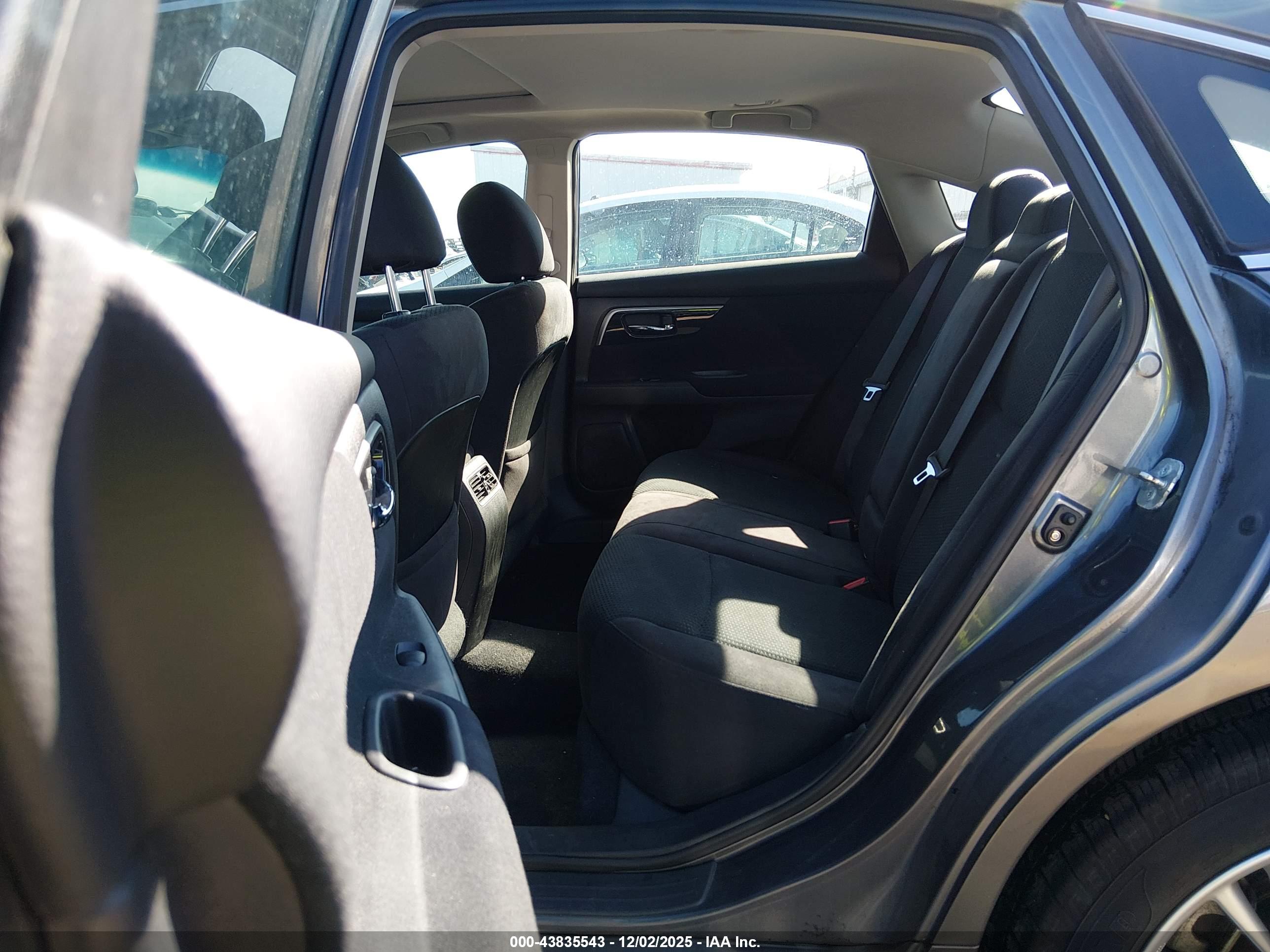 NISSAN ALTIMA image 8
