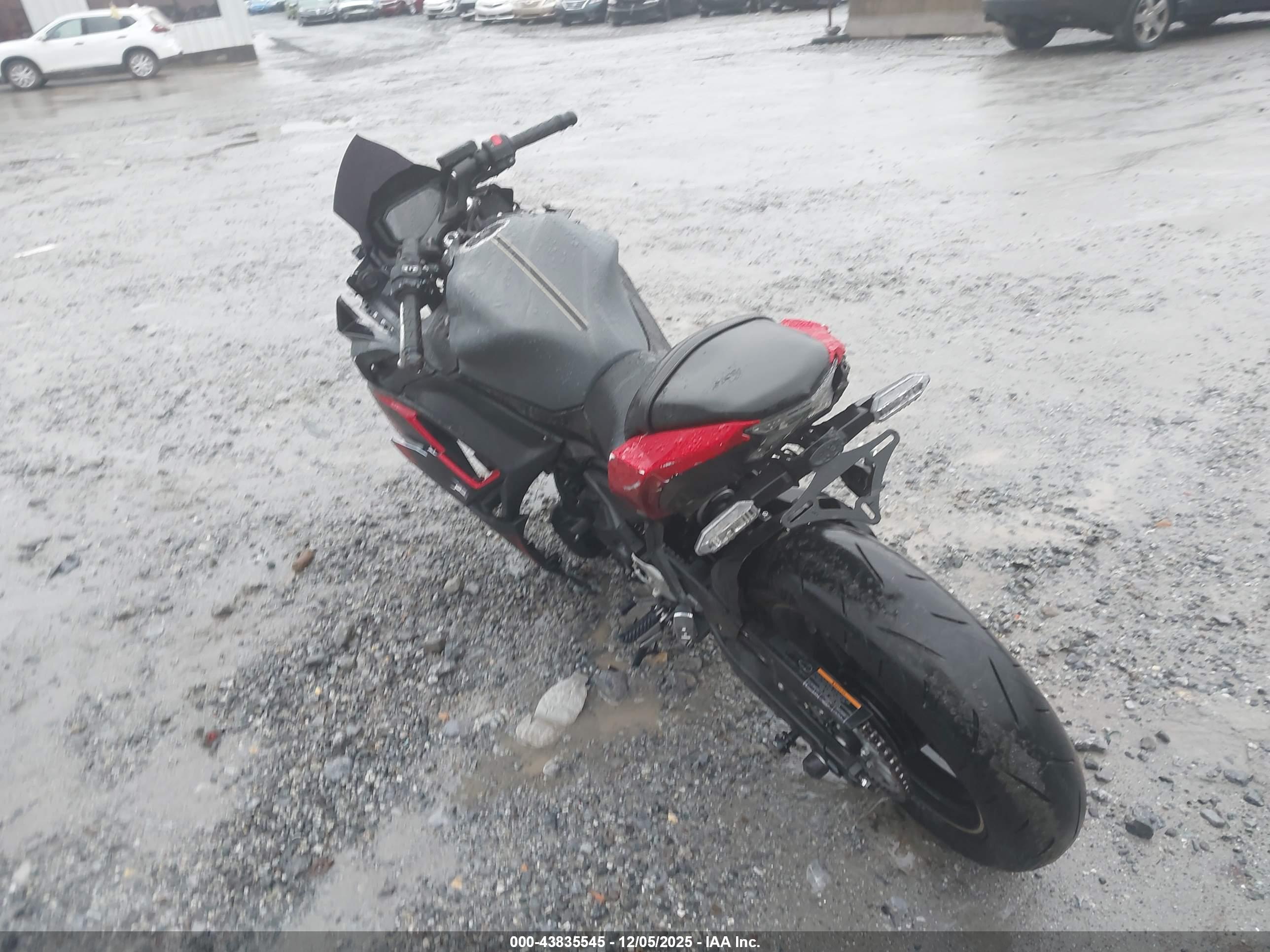 KAWASAKI EX650 image 3