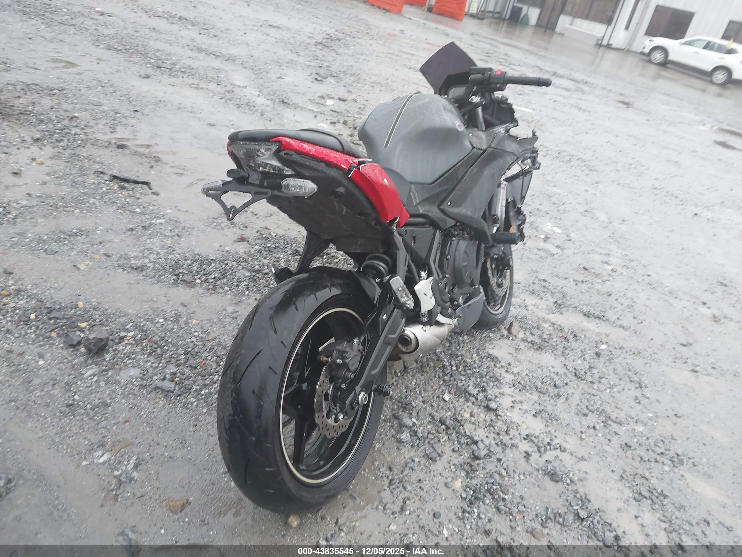 KAWASAKI EX650 image 4