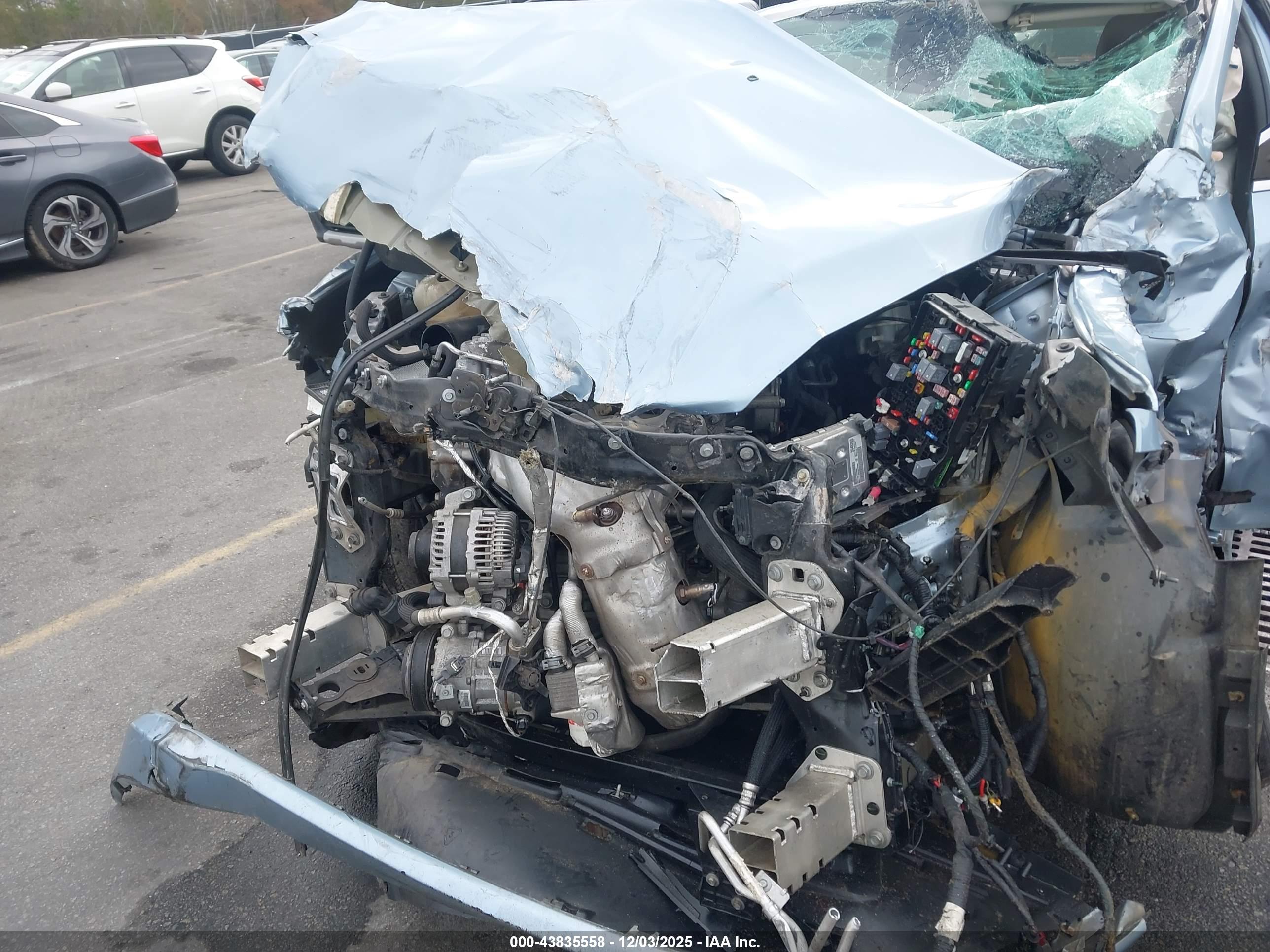 CHRYSLER 200 image 6