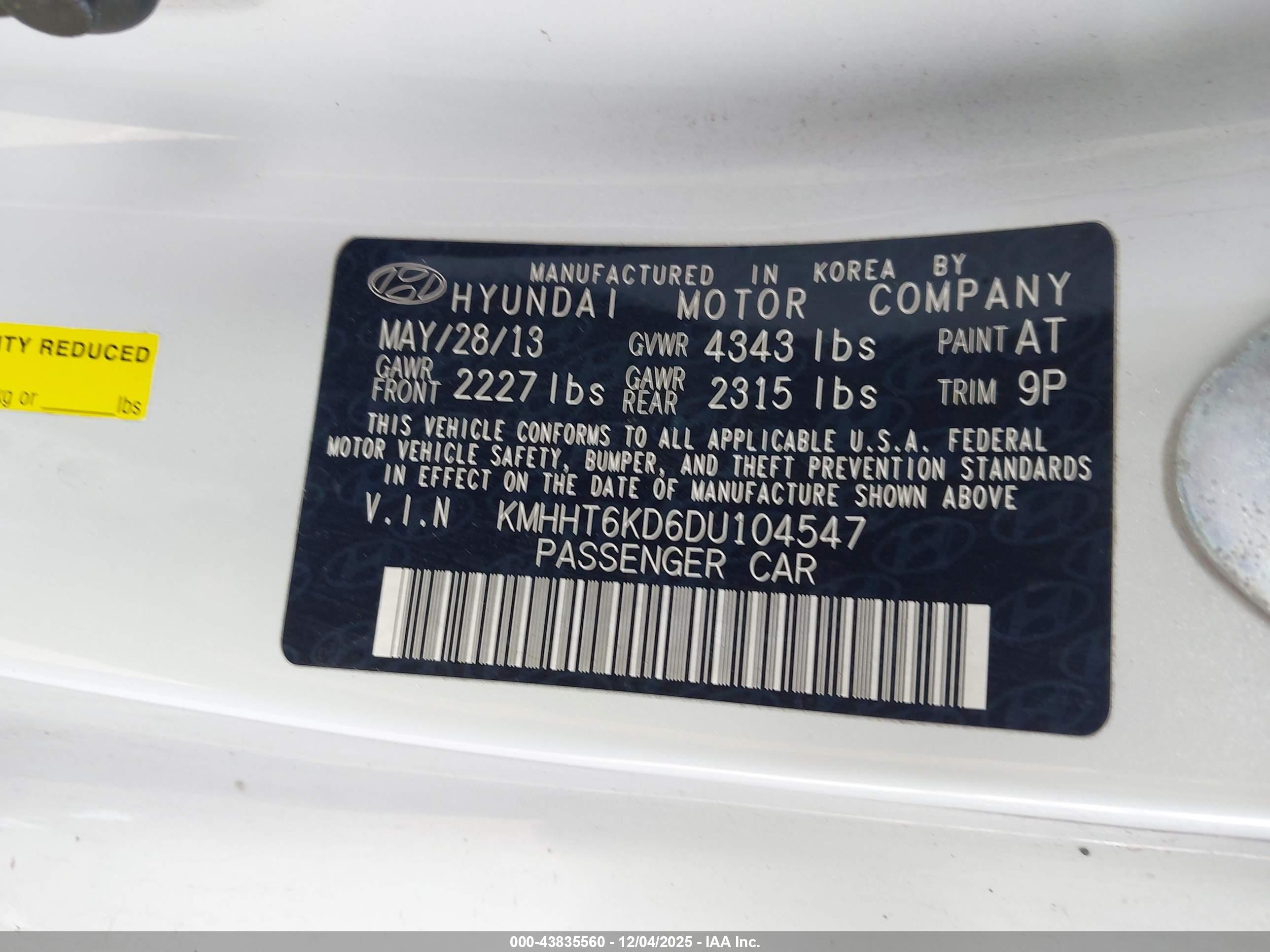 HYUNDAI GENESIS image 9