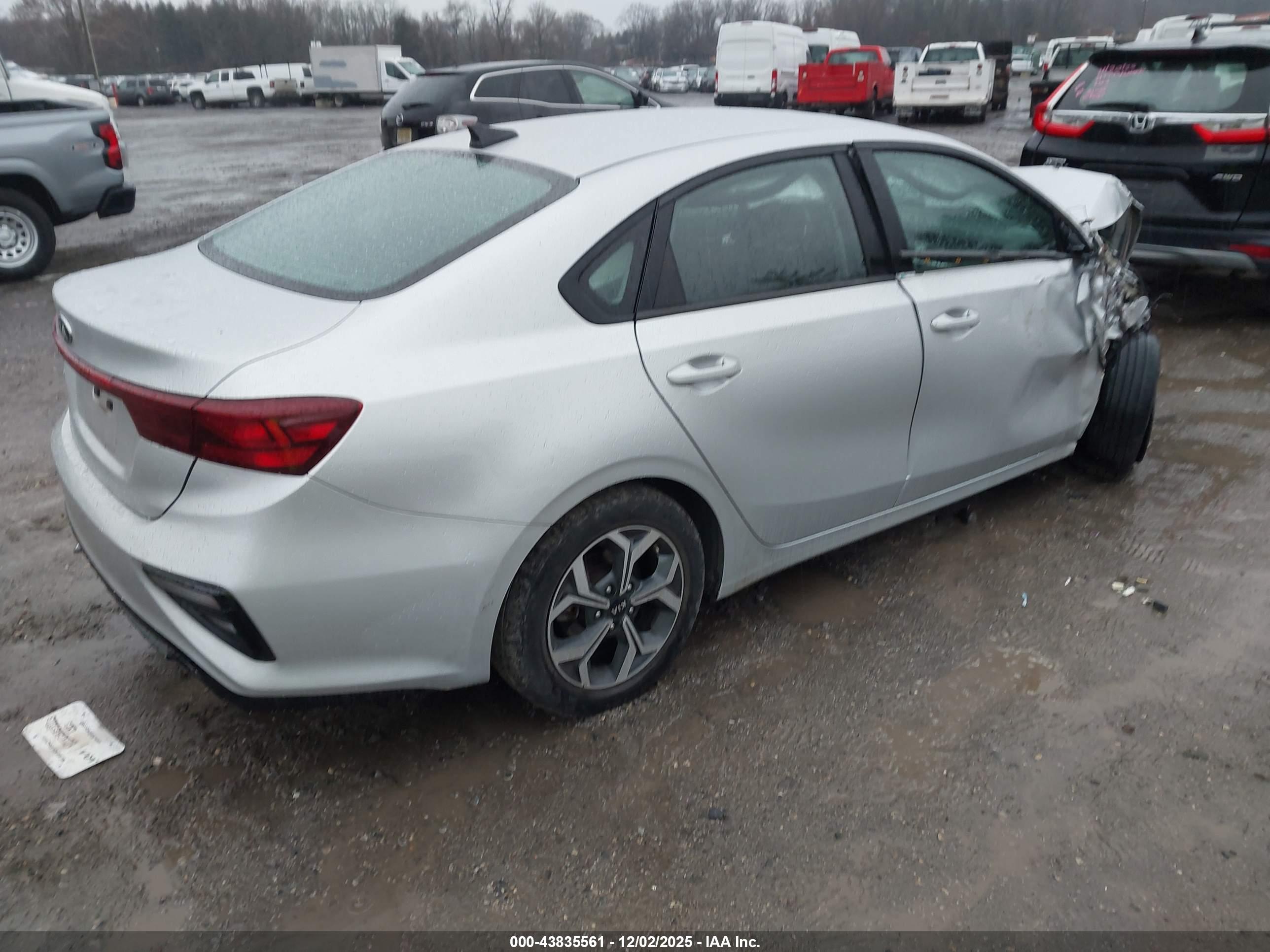 KIA FORTE image 4