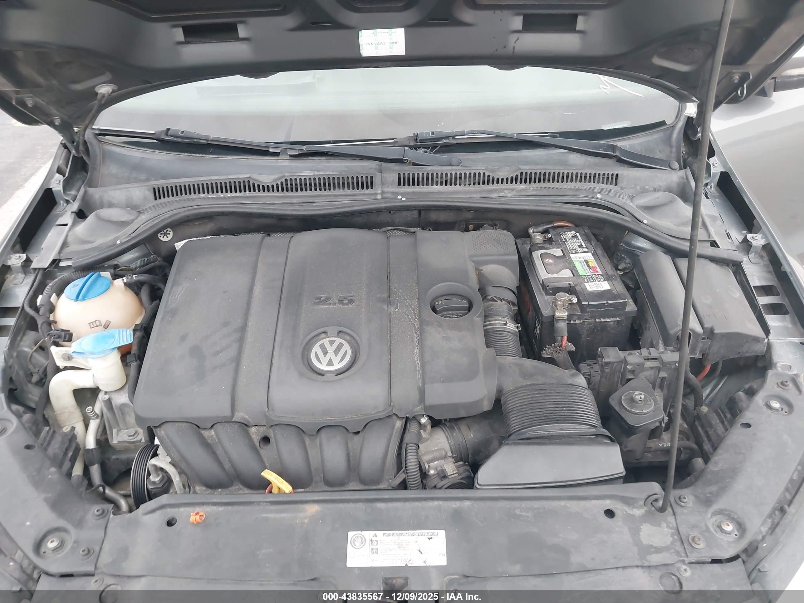 VOLKSWAGEN JETTA image 10