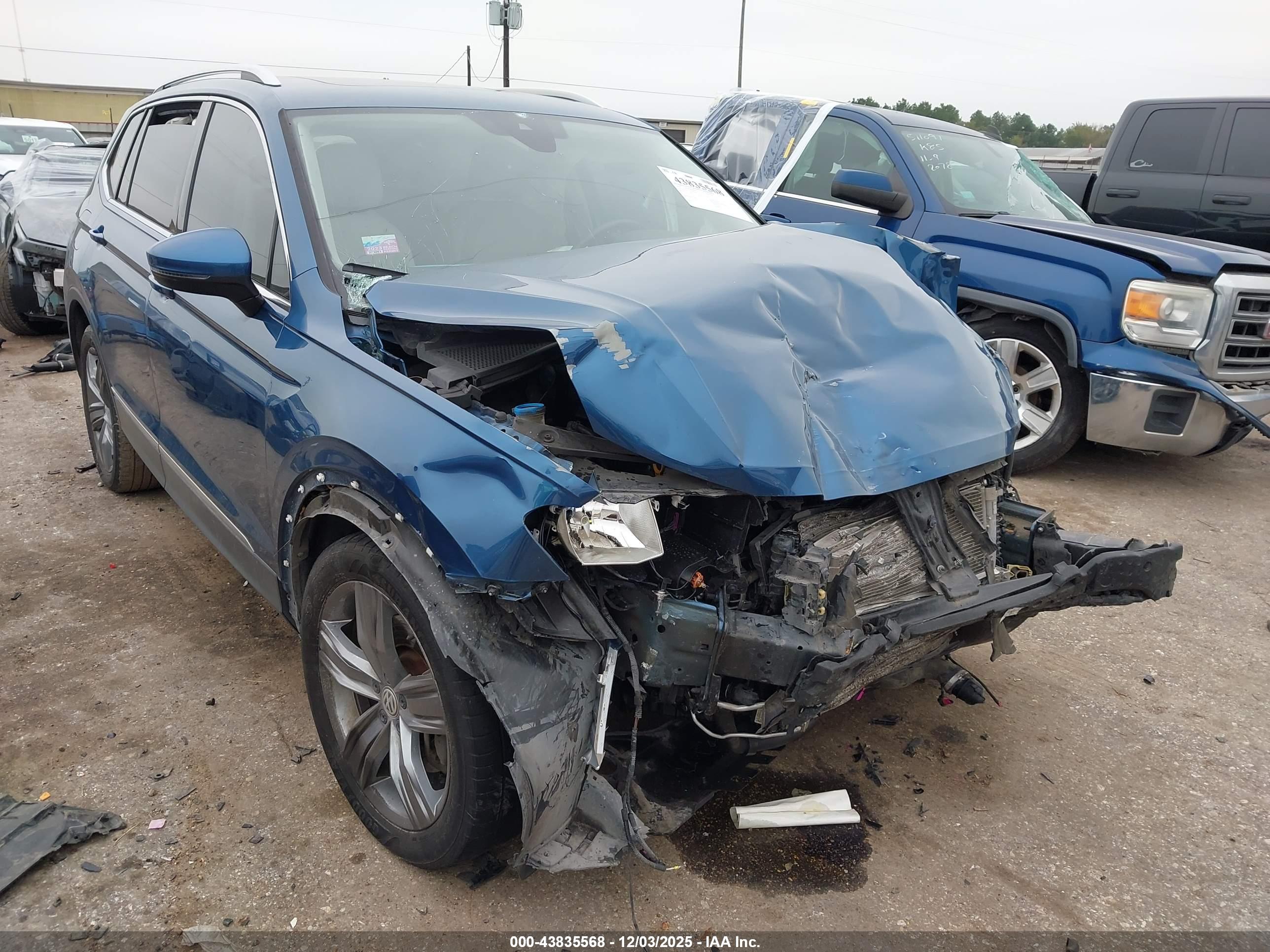 VOLKSWAGEN TIGUAN image 6