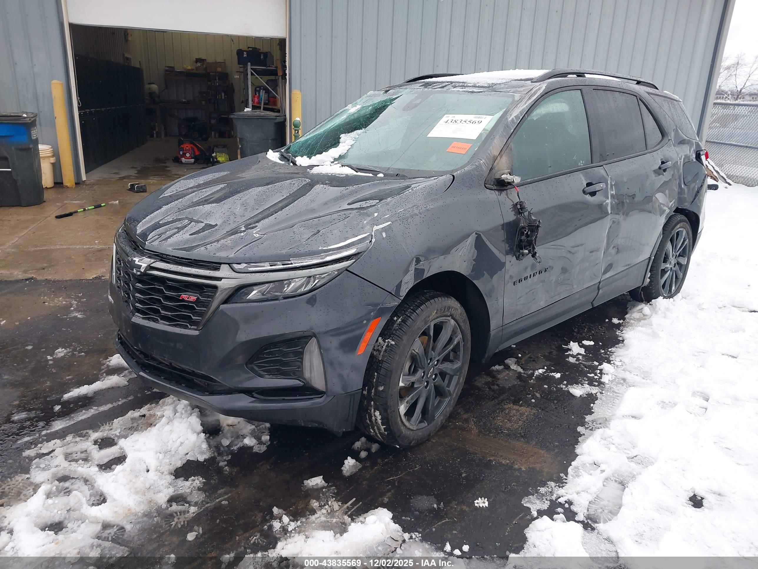 CHEVROLET EQUINOX image 2
