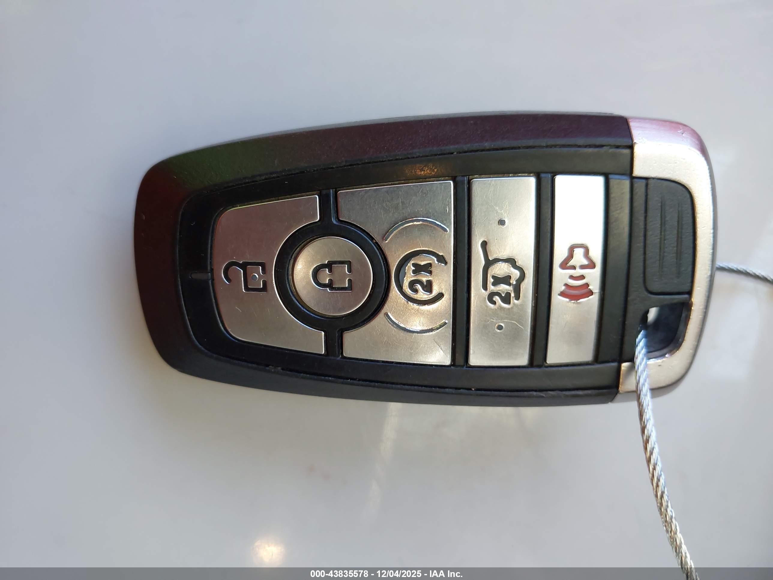 FORD ESCAPE image 11