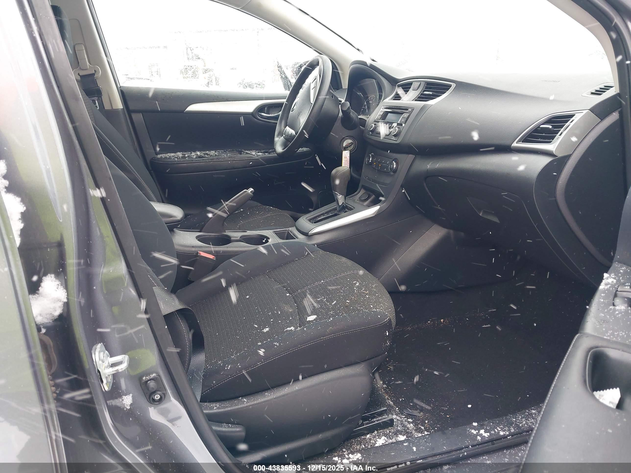 NISSAN SENTRA image 5