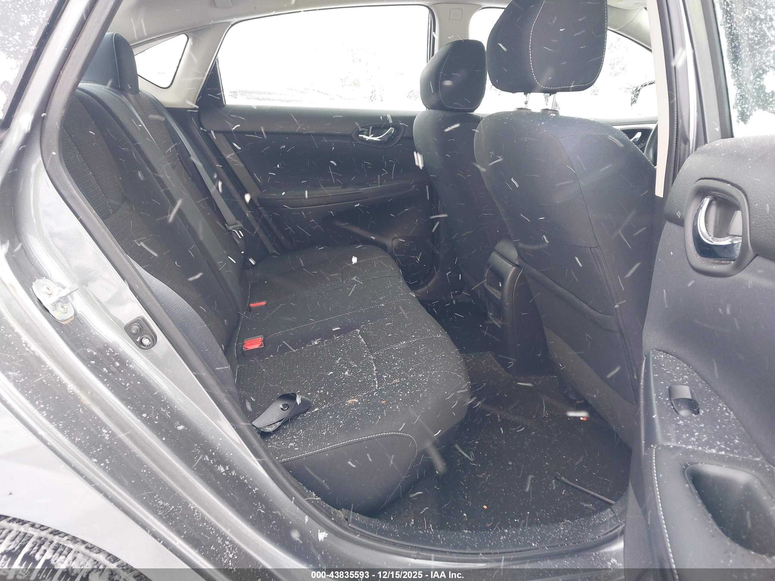 NISSAN SENTRA image 8