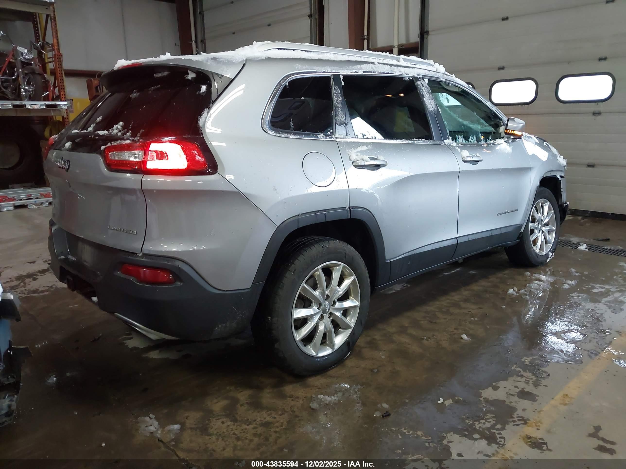 JEEP CHEROKEE image 4