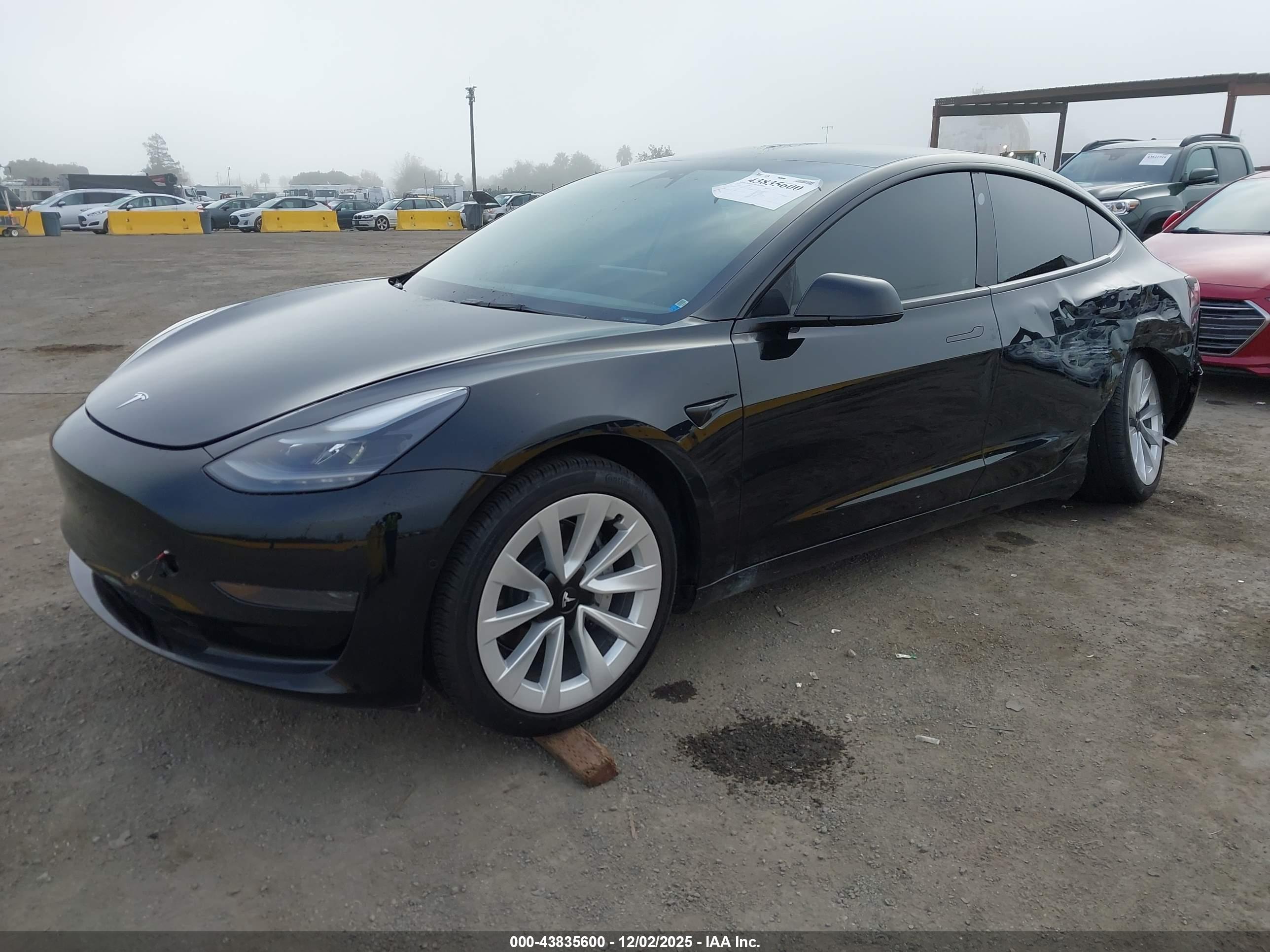 TESLA MODEL image 2