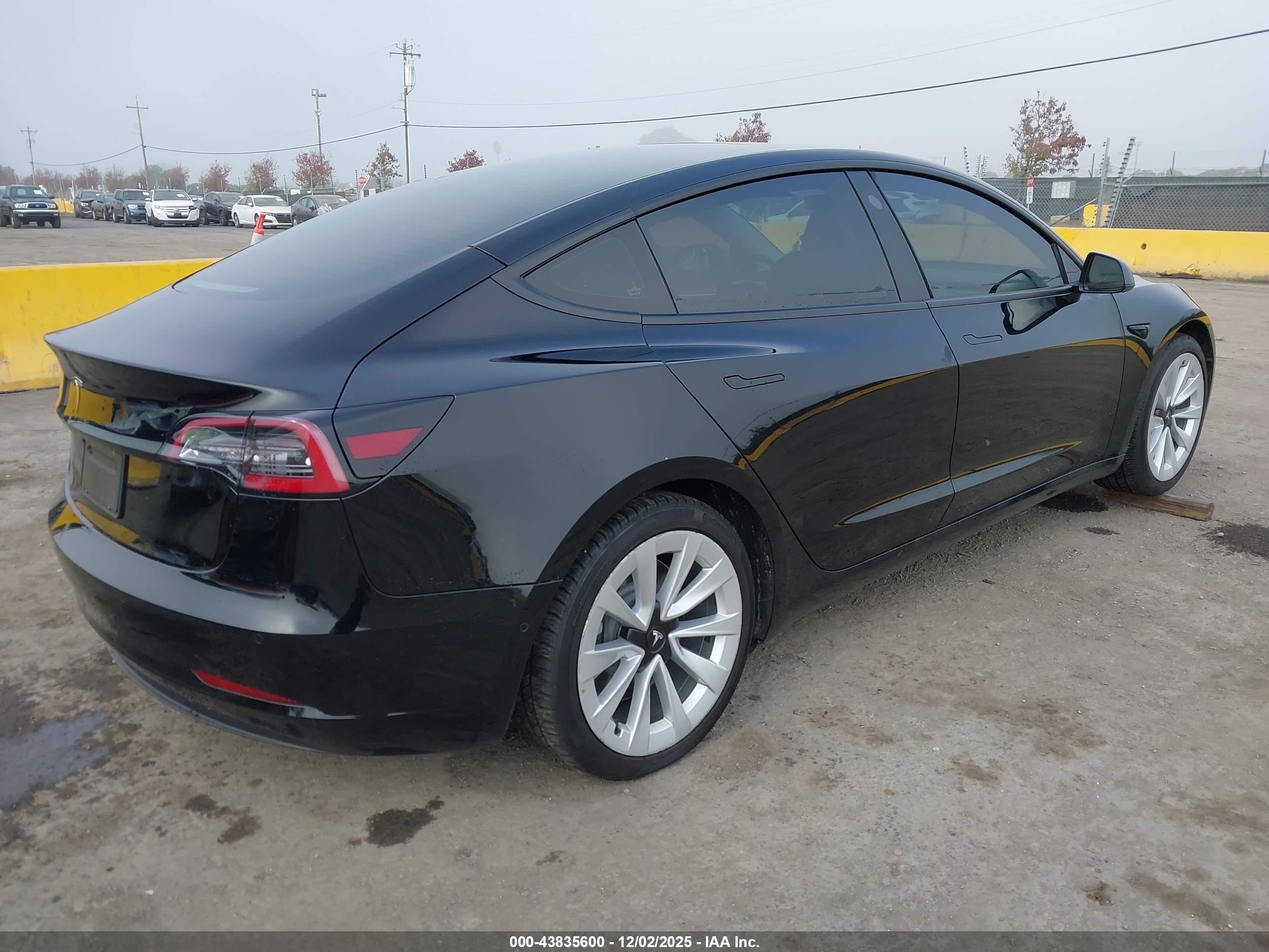 TESLA MODEL image 4