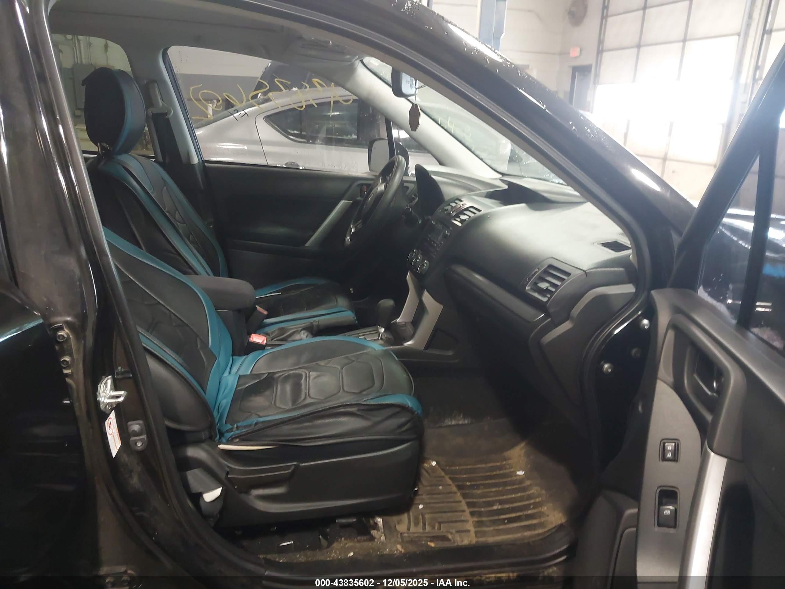 SUBARU FORESTER image 5