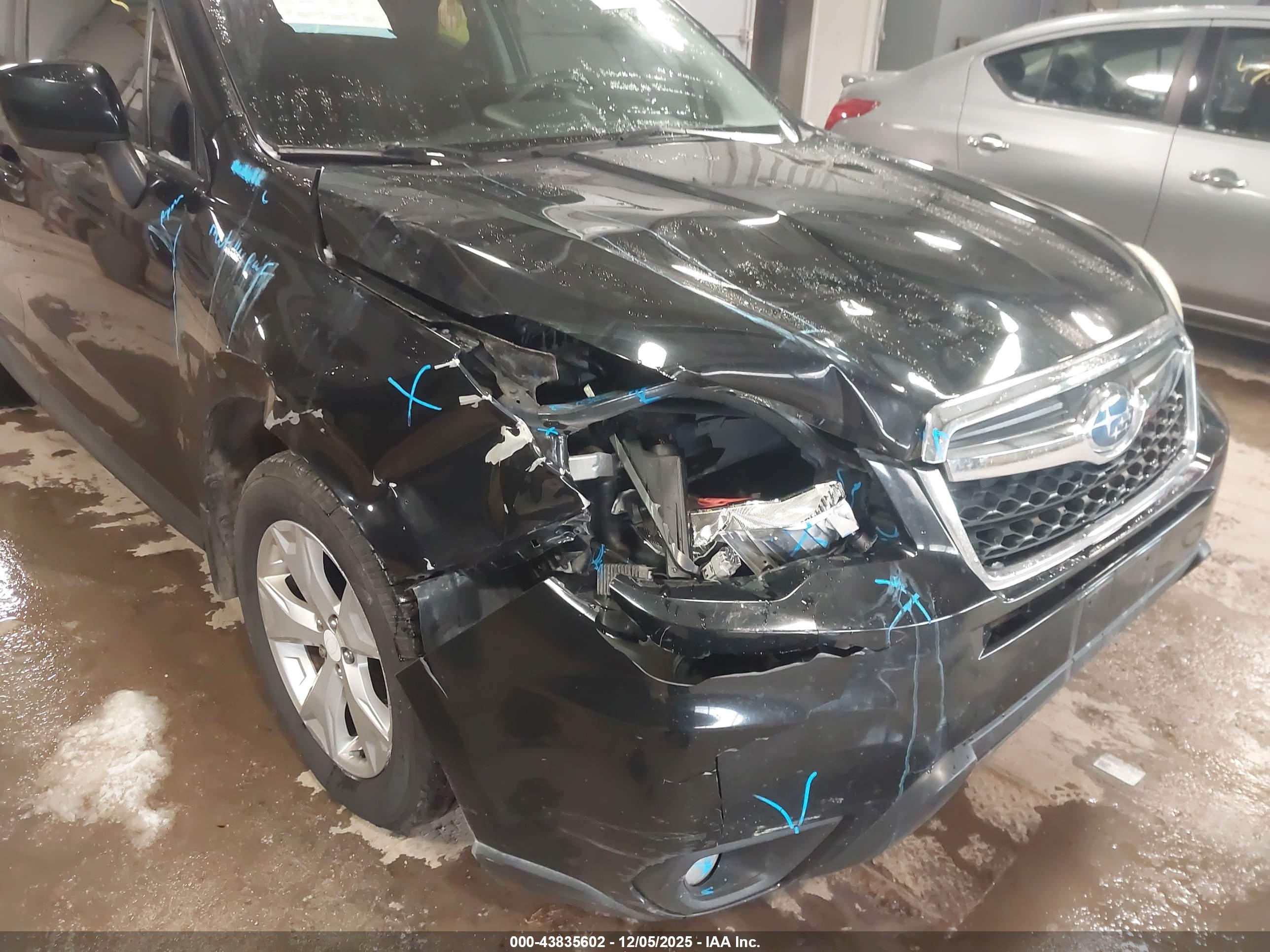 SUBARU FORESTER image 6