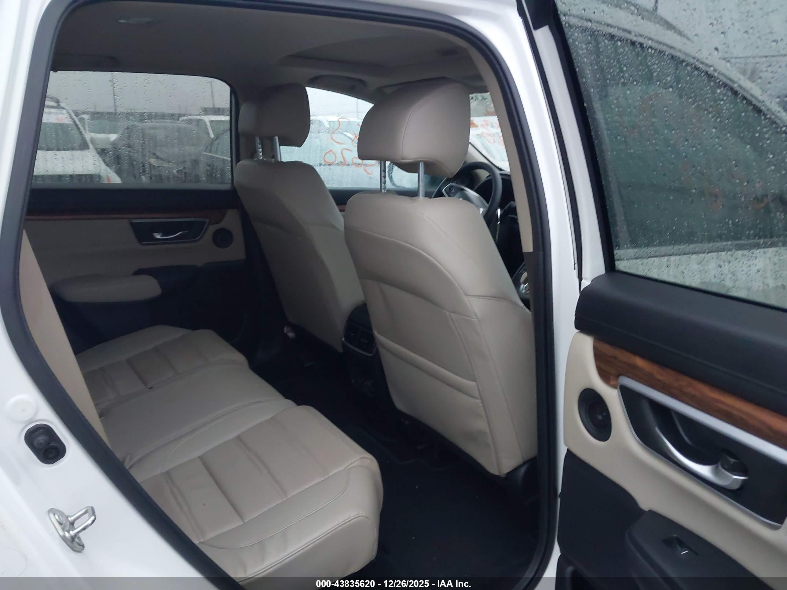 HONDA CR-V image 8