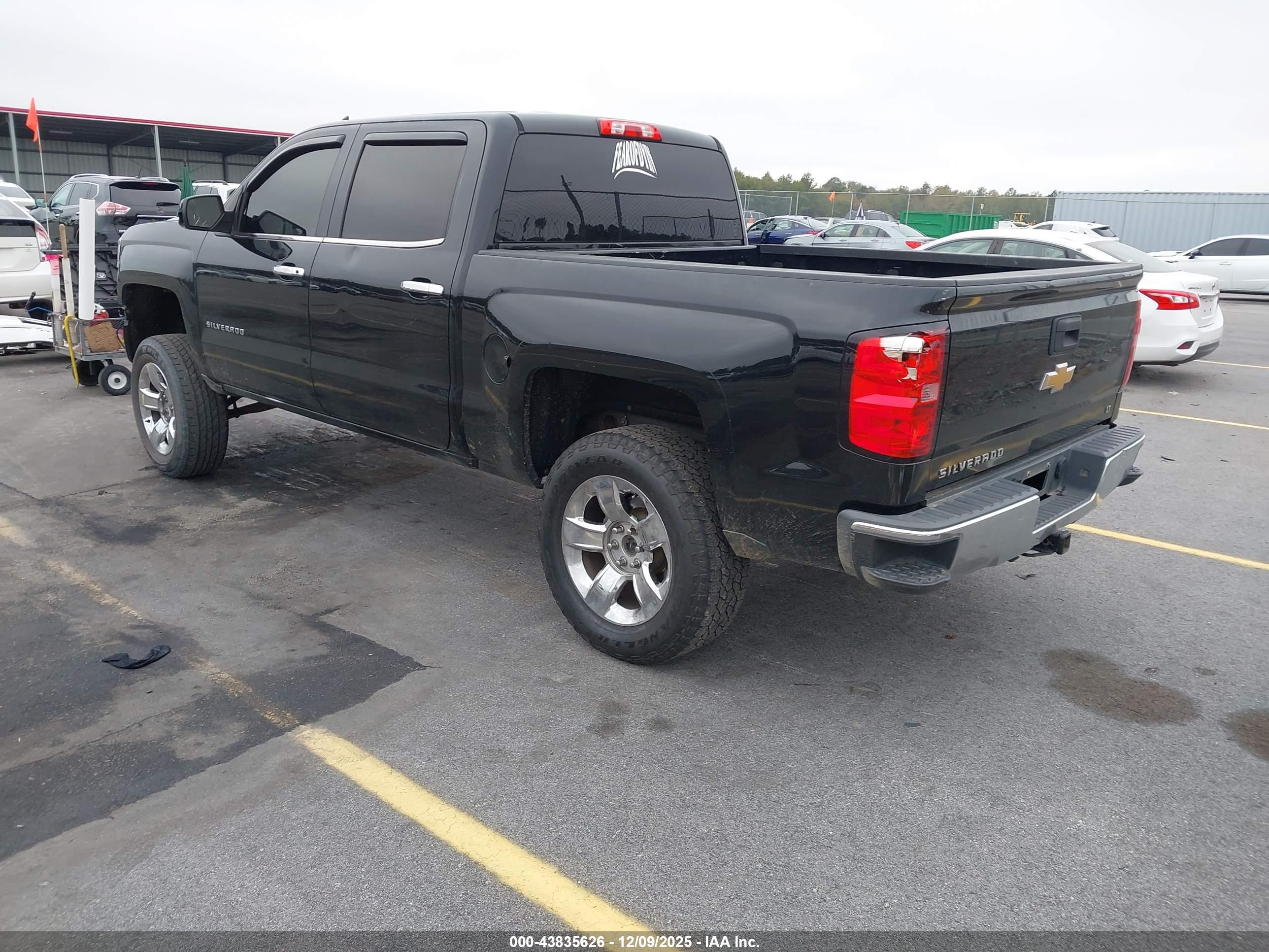 CHEVROLET SILVERADO image 3