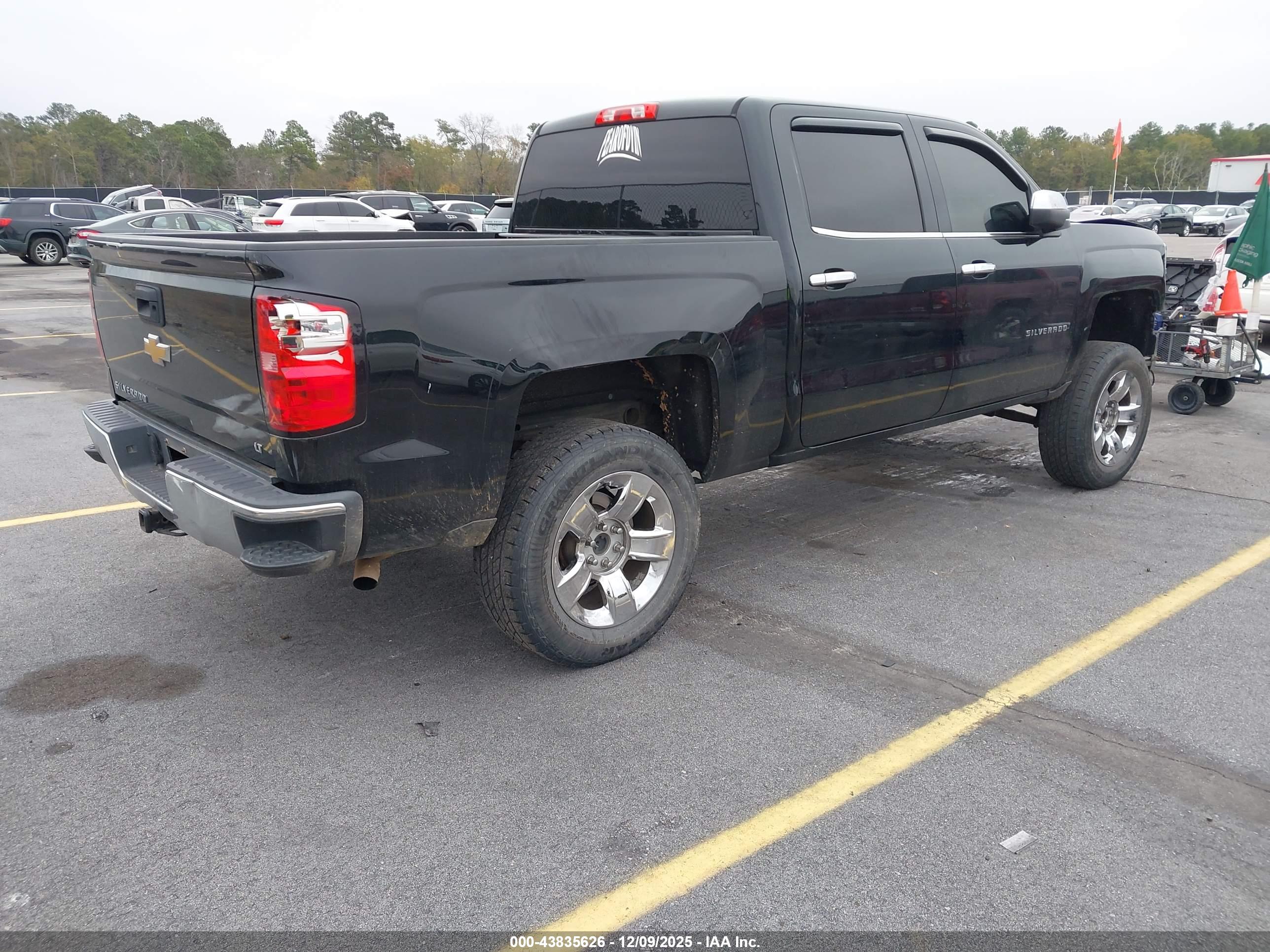 CHEVROLET SILVERADO image 4