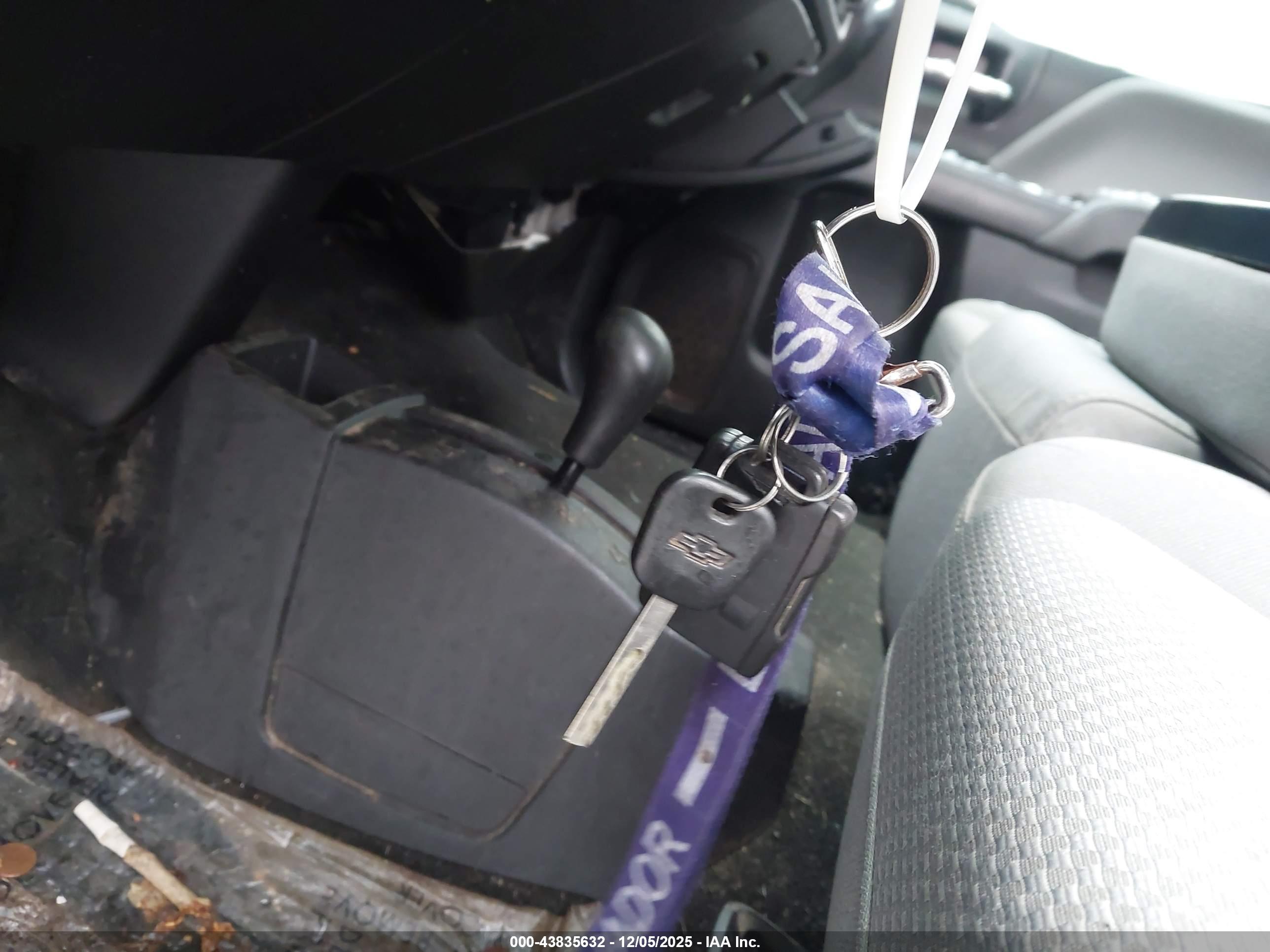 CHEVROLET SILVERADO image 11