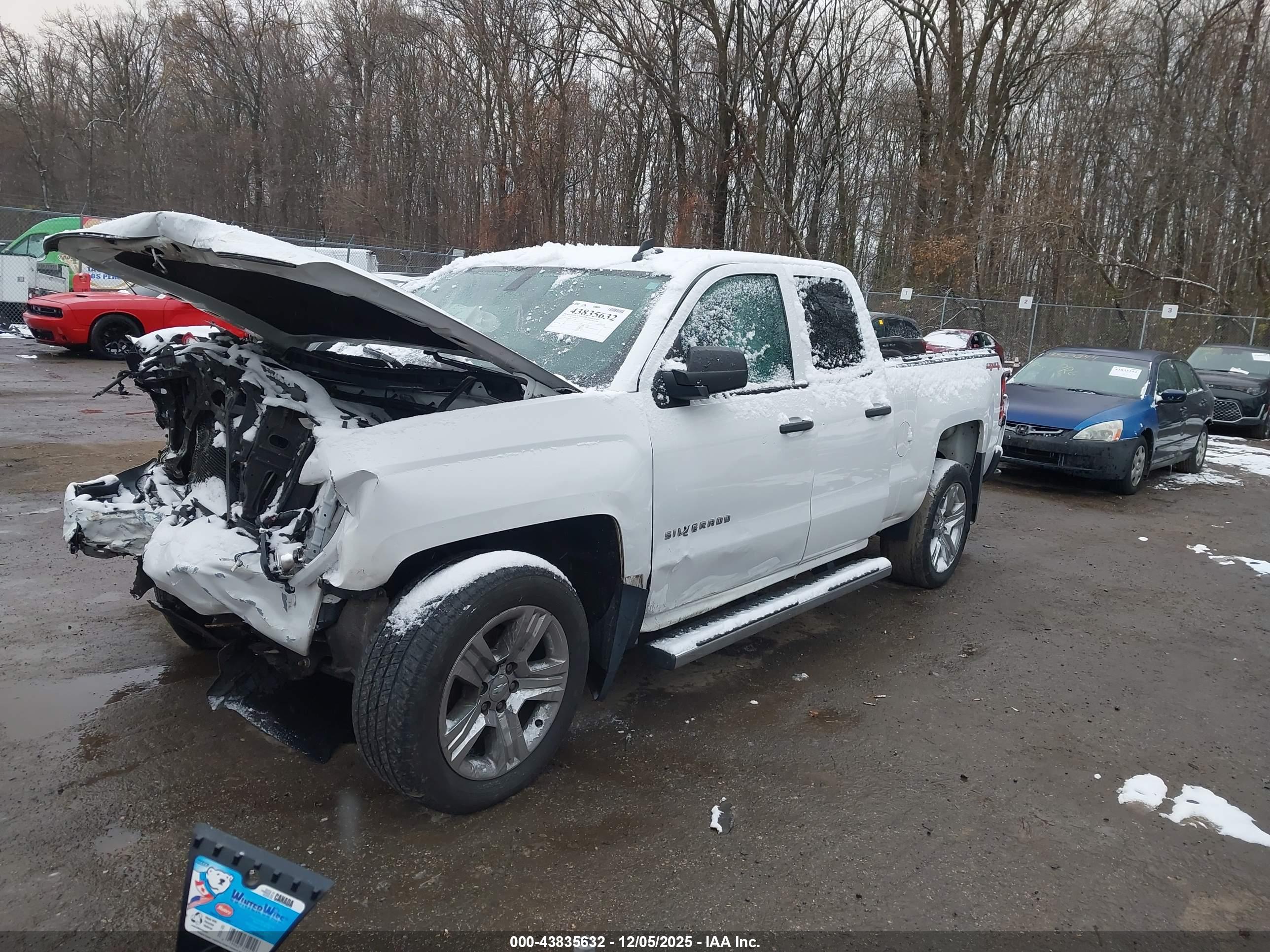 CHEVROLET SILVERADO image 2