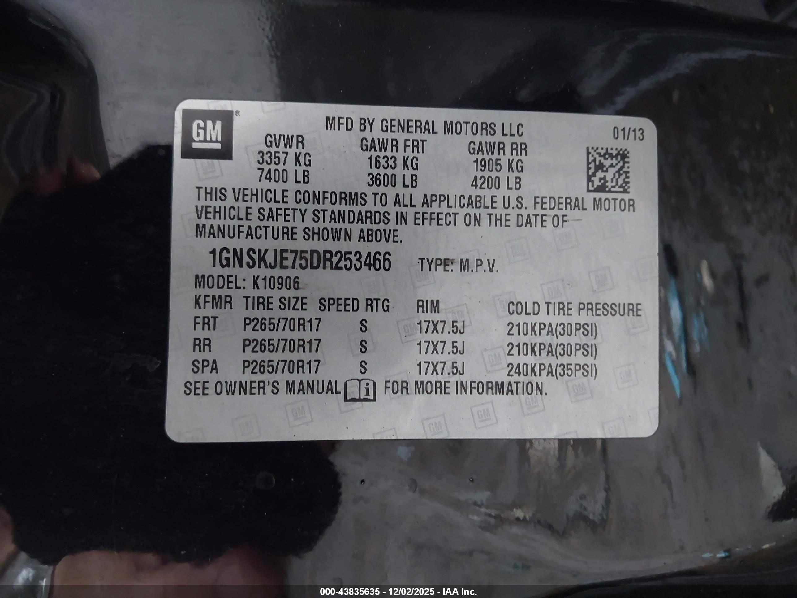 CHEVROLET SUBURBAN image 9
