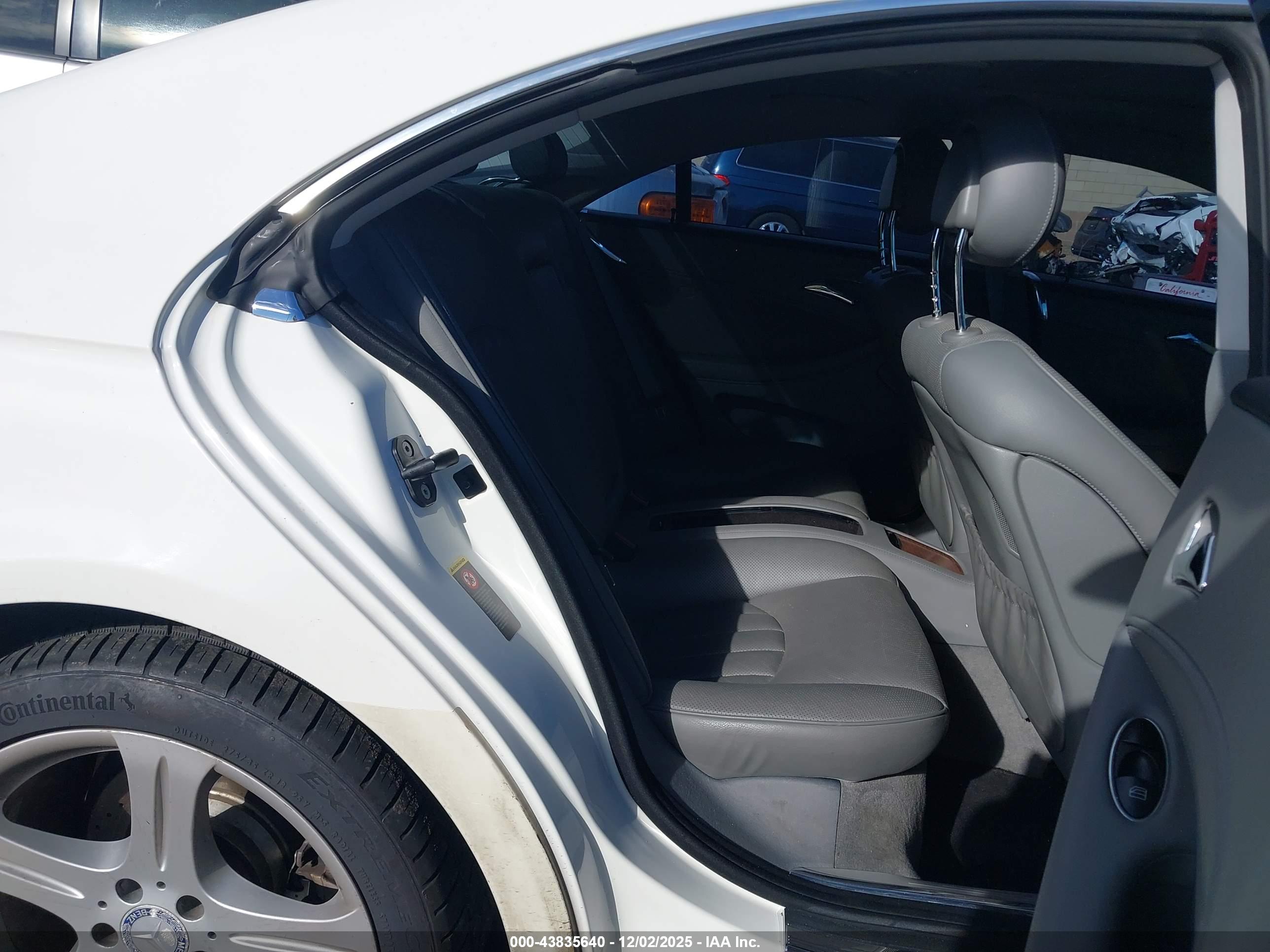 MERCEDES-BENZ CLS image 8