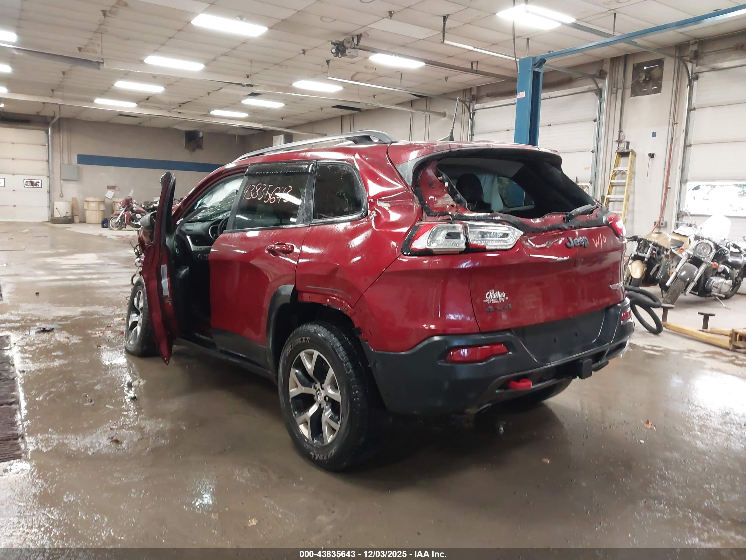 JEEP CHEROKEE image 3