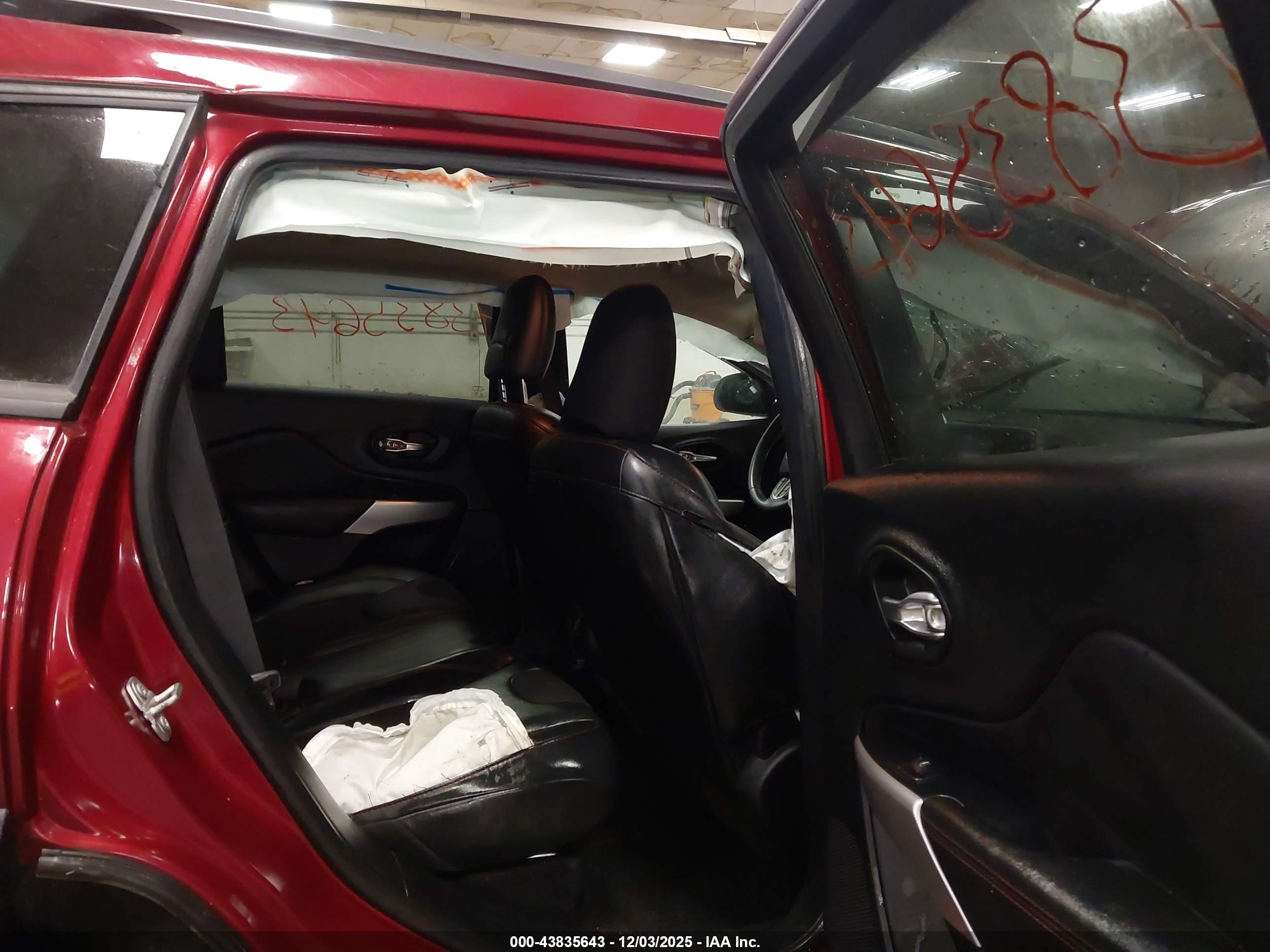 JEEP CHEROKEE image 8