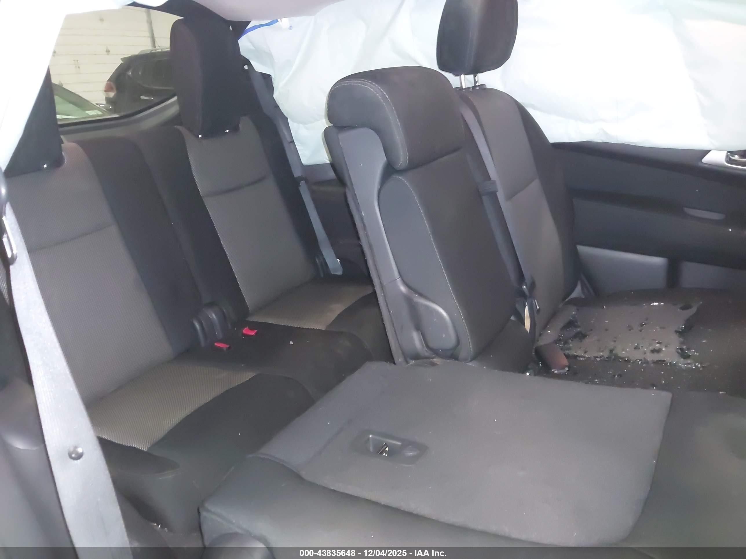 NISSAN PATHFINDER image 8