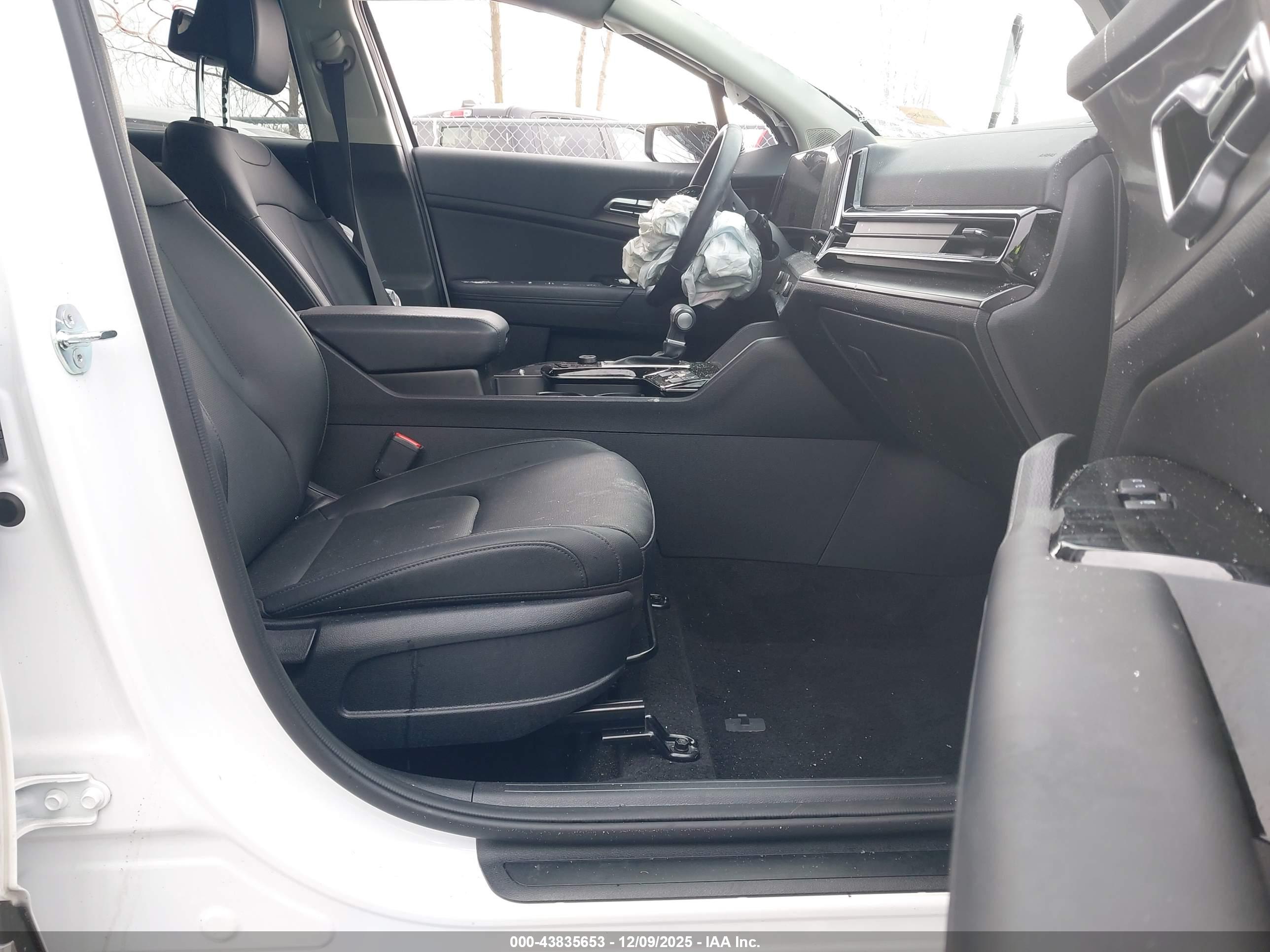 KIA SPORTAGE image 5