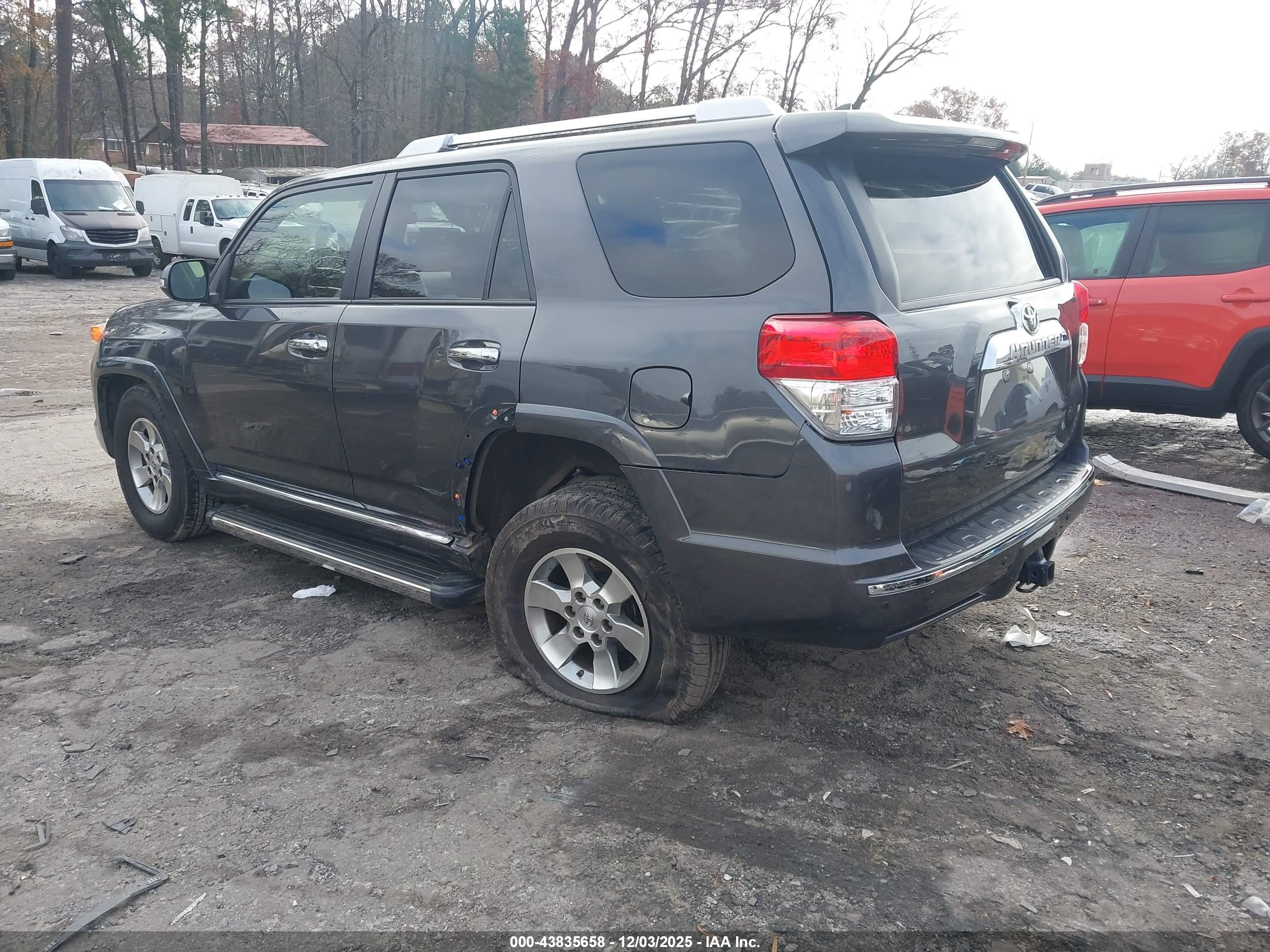 TOYOTA 4RUNNER image 3