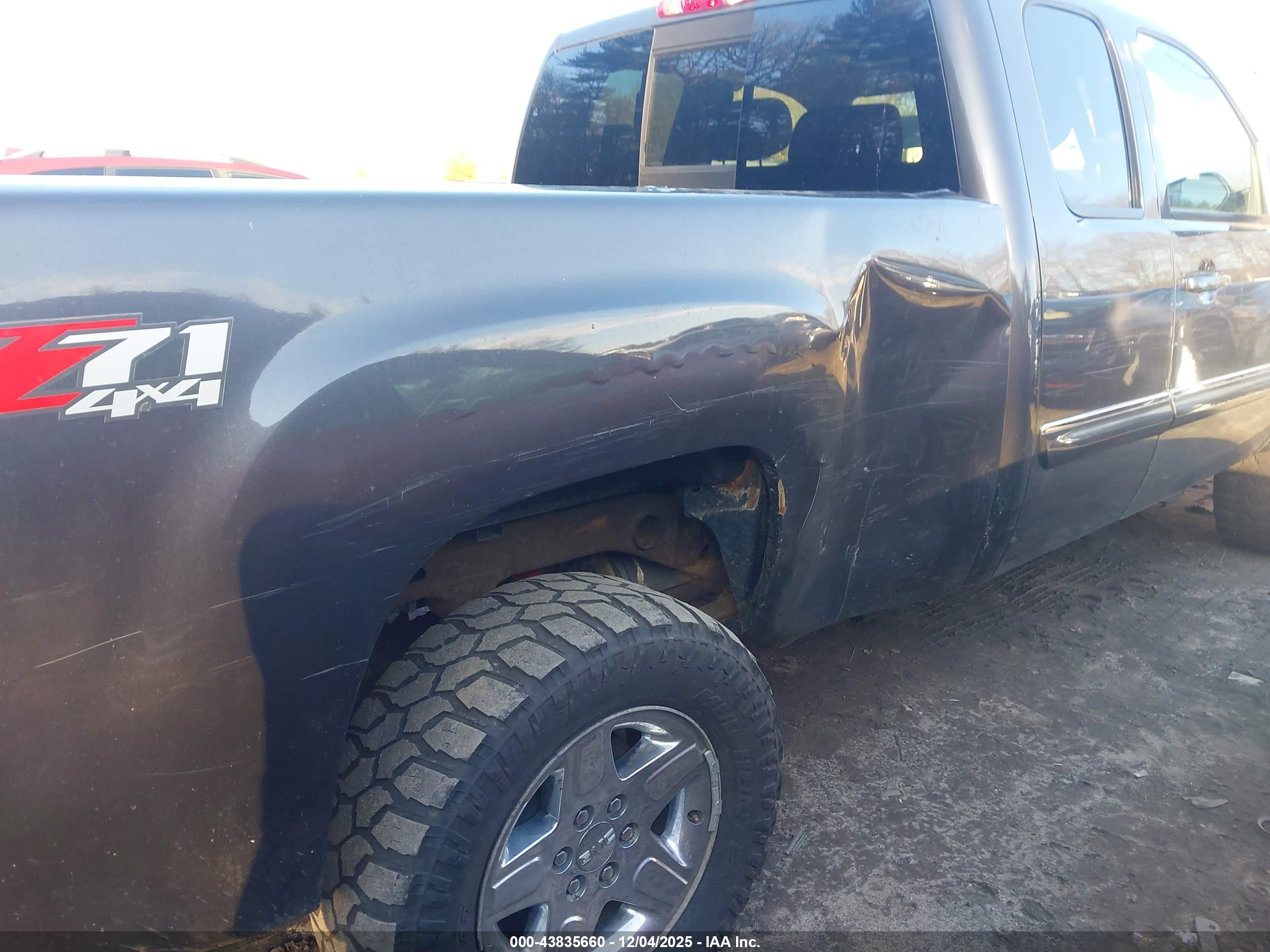 GMC SIERRA image 6