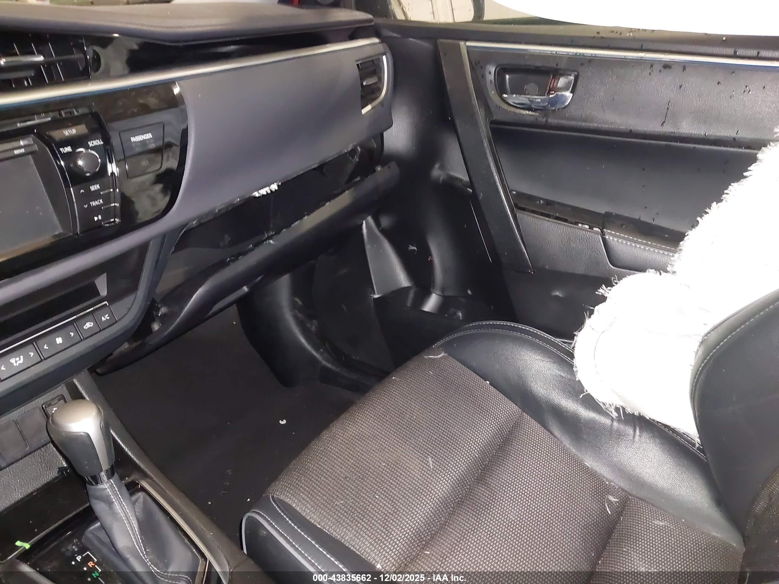TOYOTA COROLLA image 5
