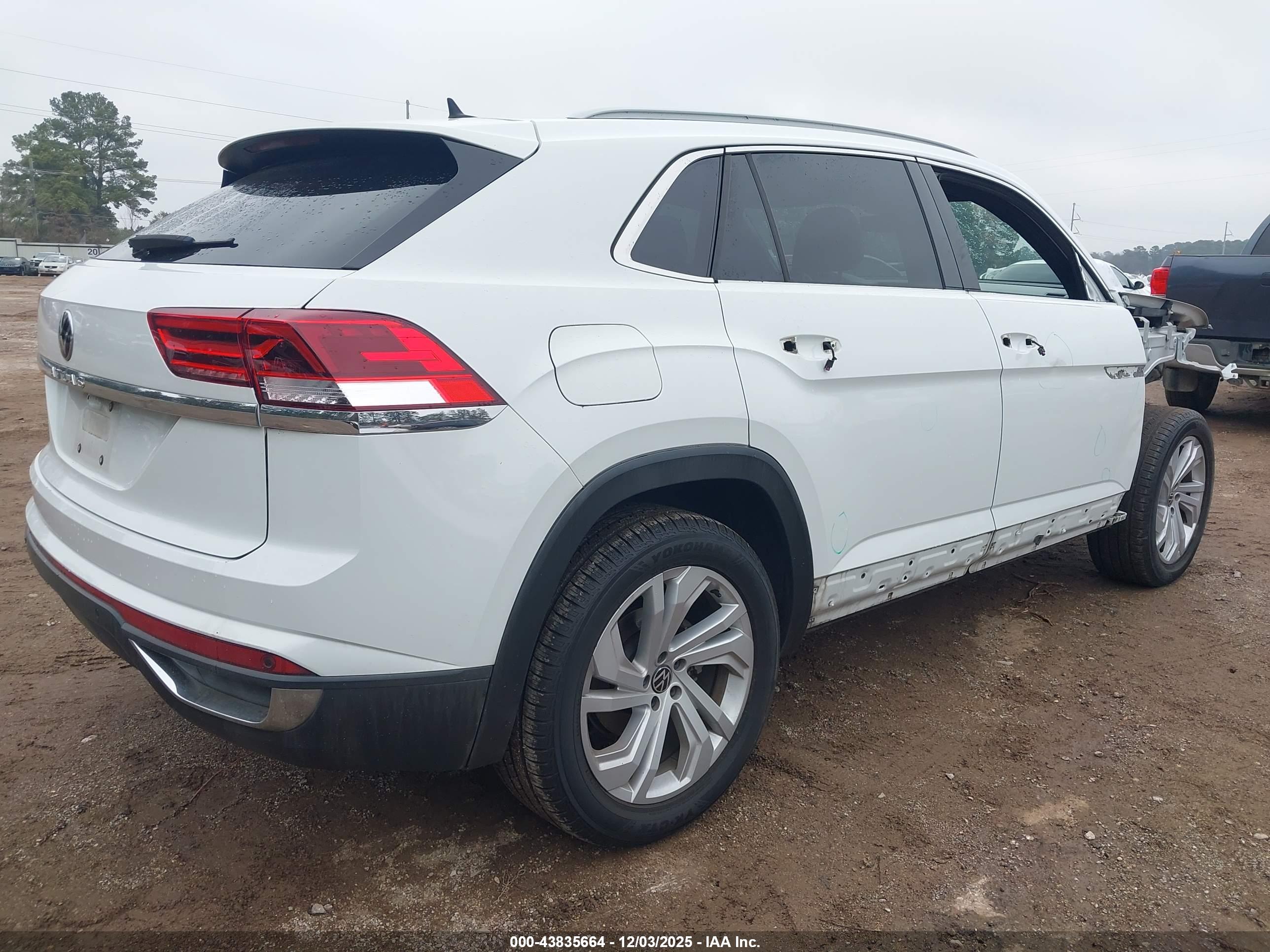 VOLKSWAGEN ATLAS image 4