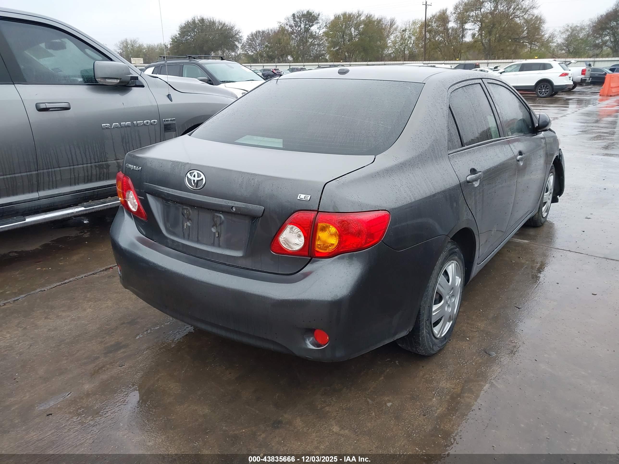 TOYOTA COROLLA image 4
