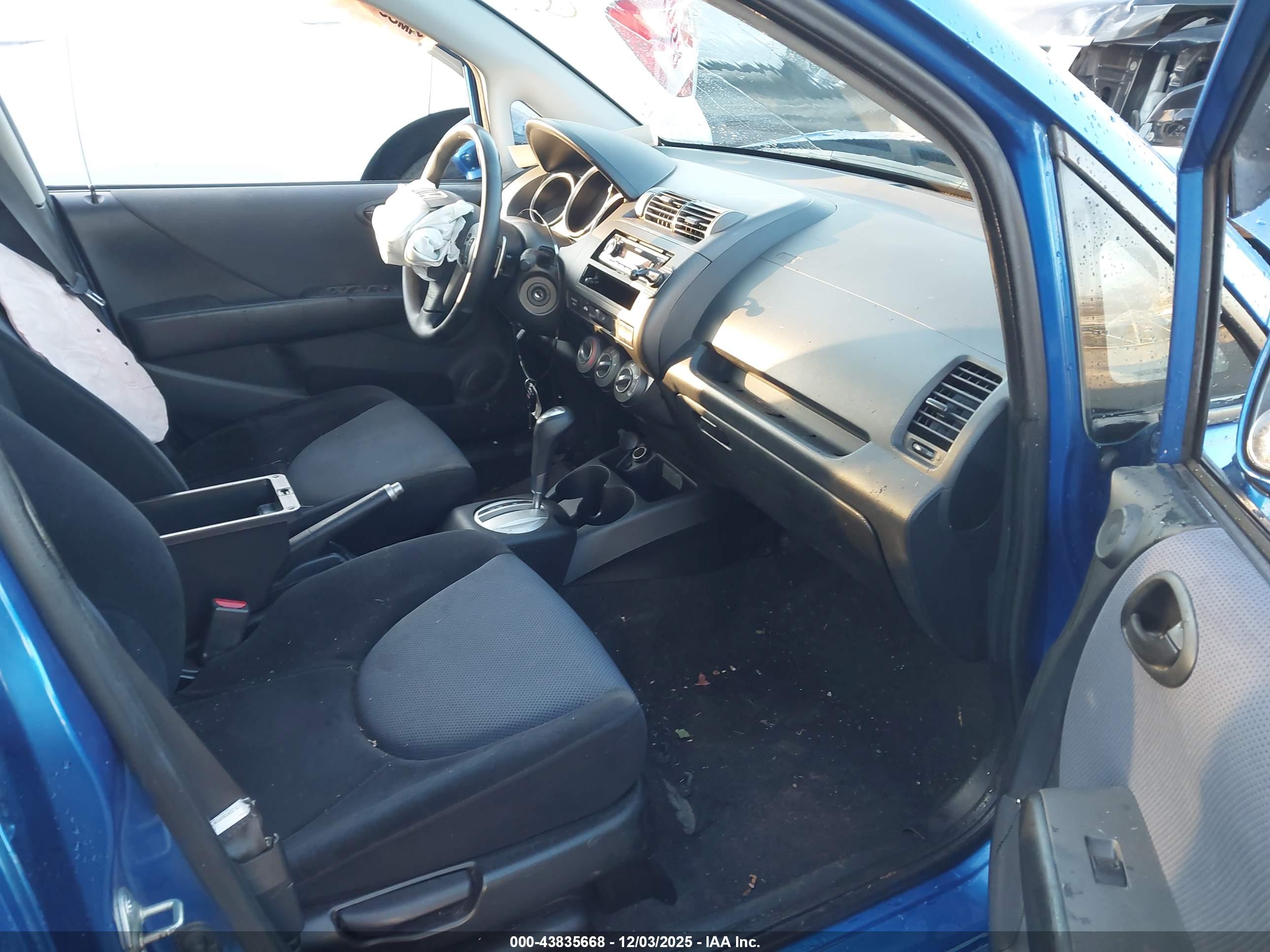 HONDA FIT image 5