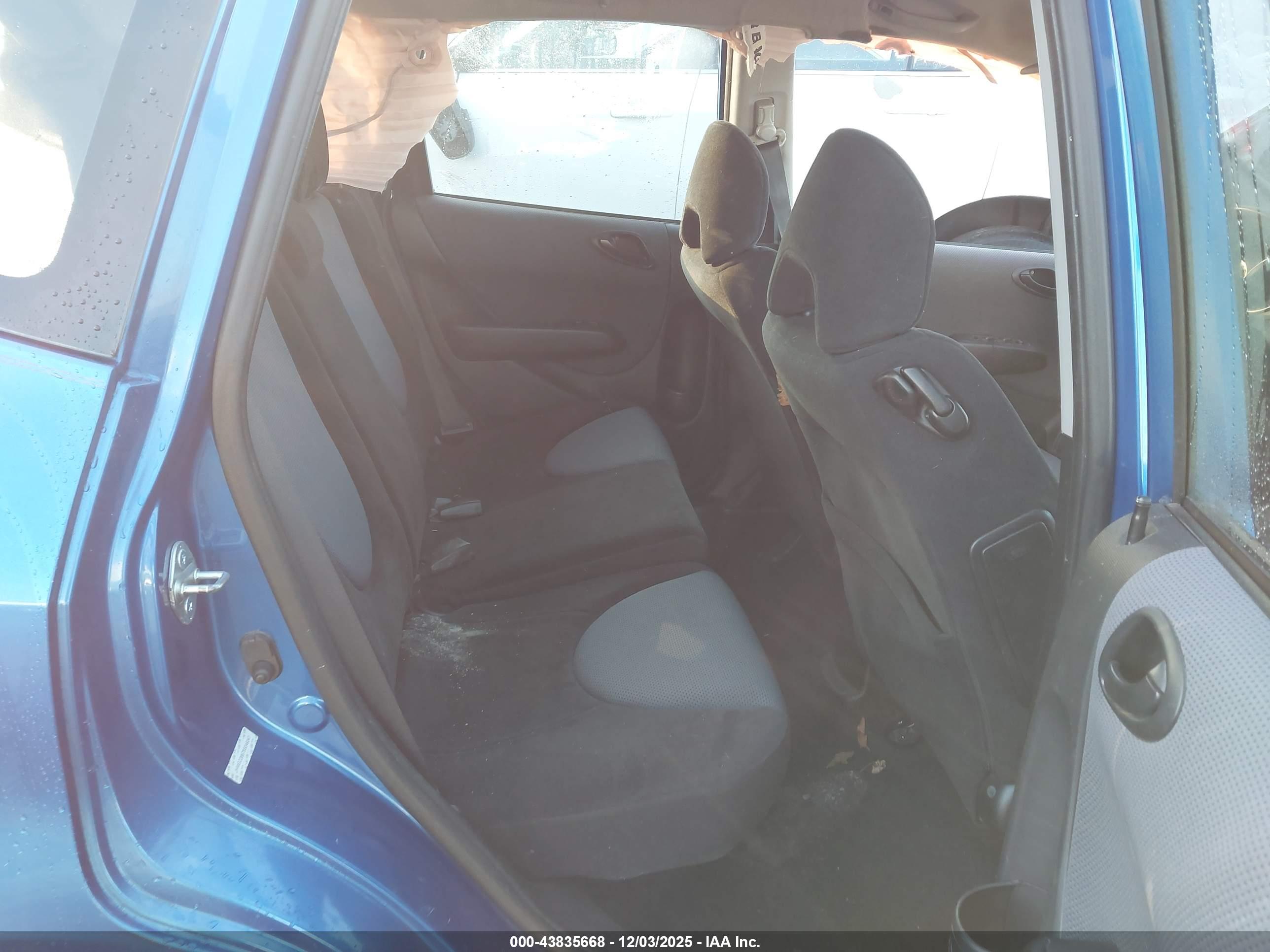 HONDA FIT image 8