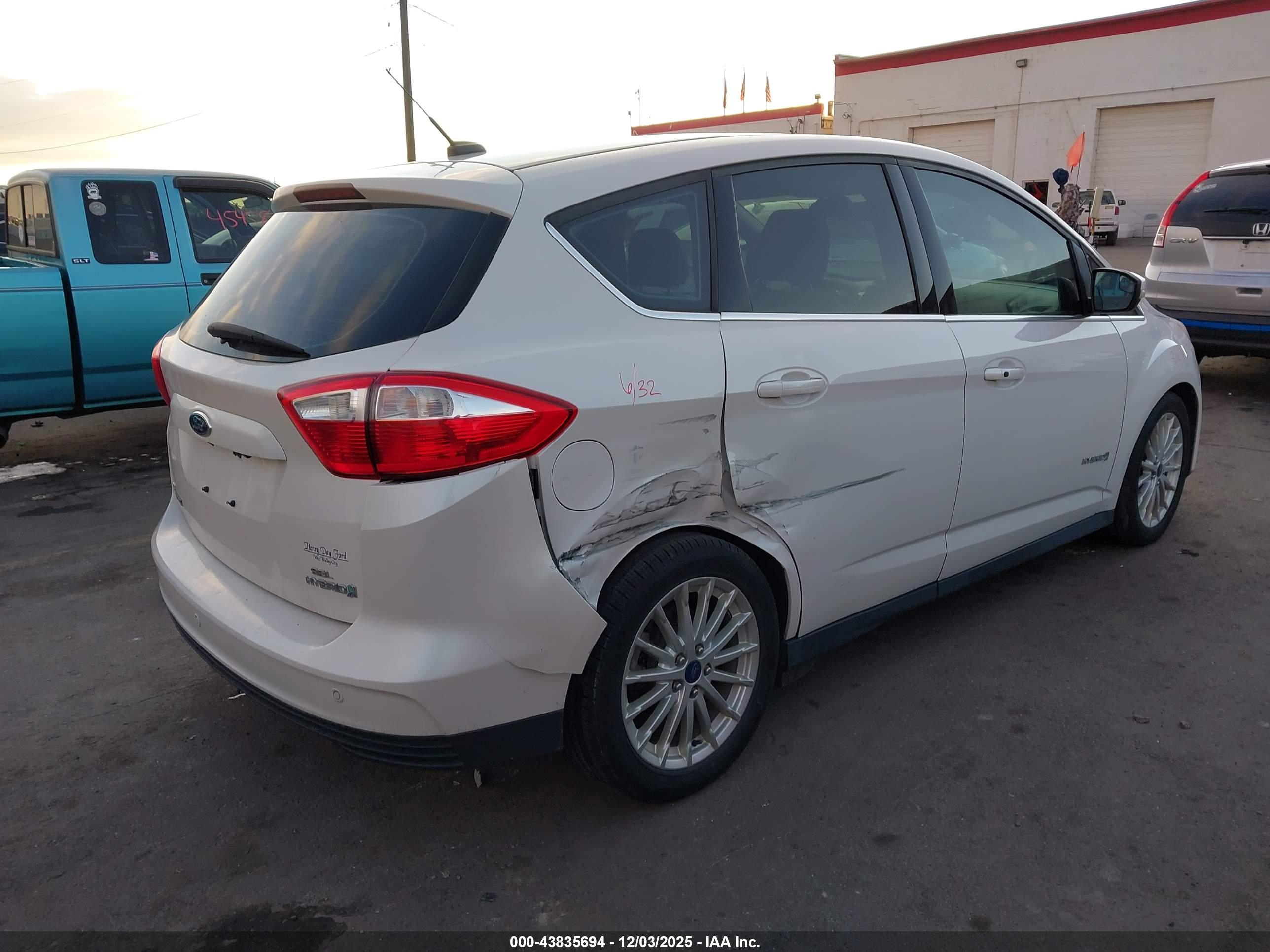 FORD C-MAX image 4