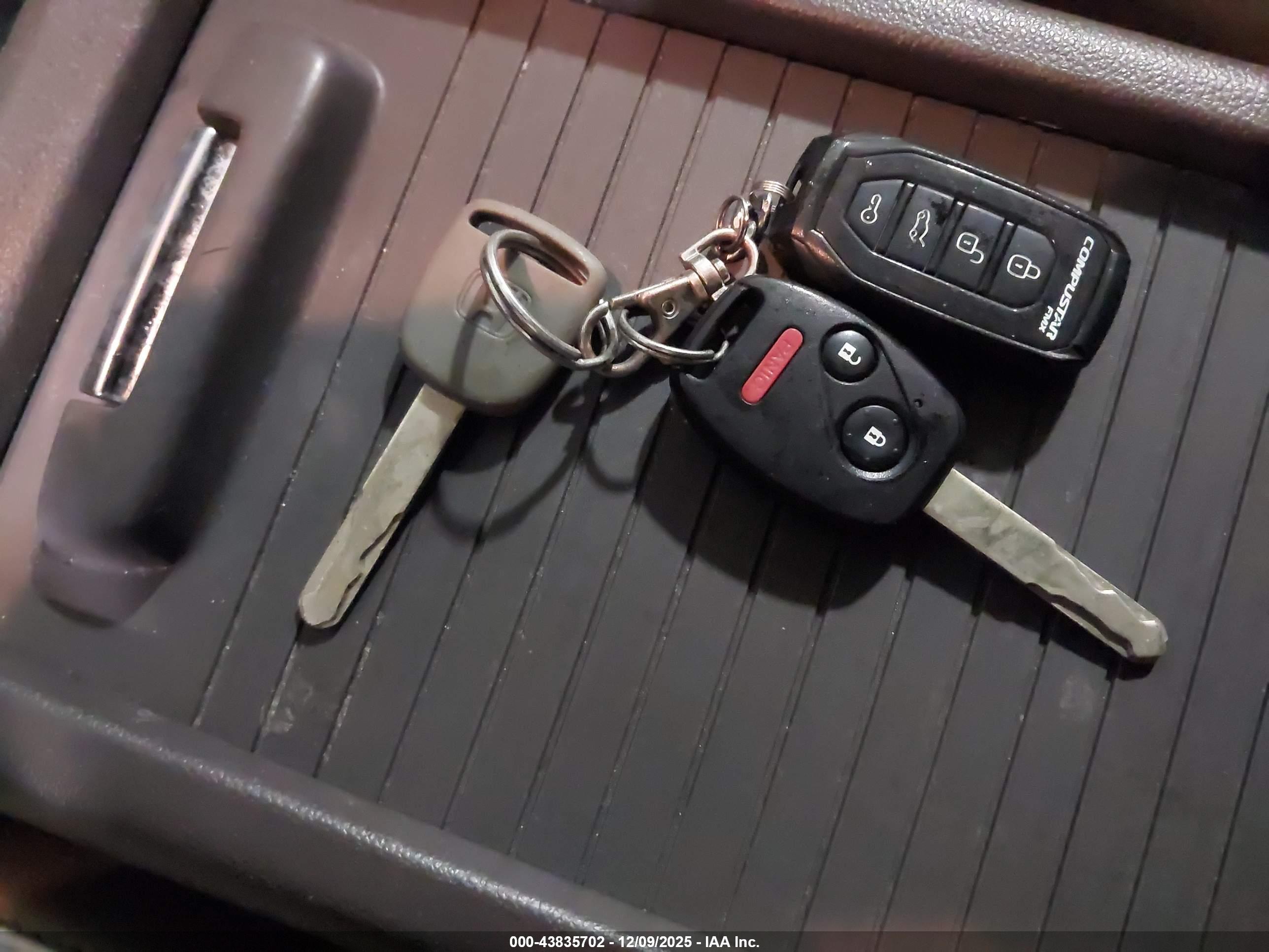 HONDA CR-V image 11